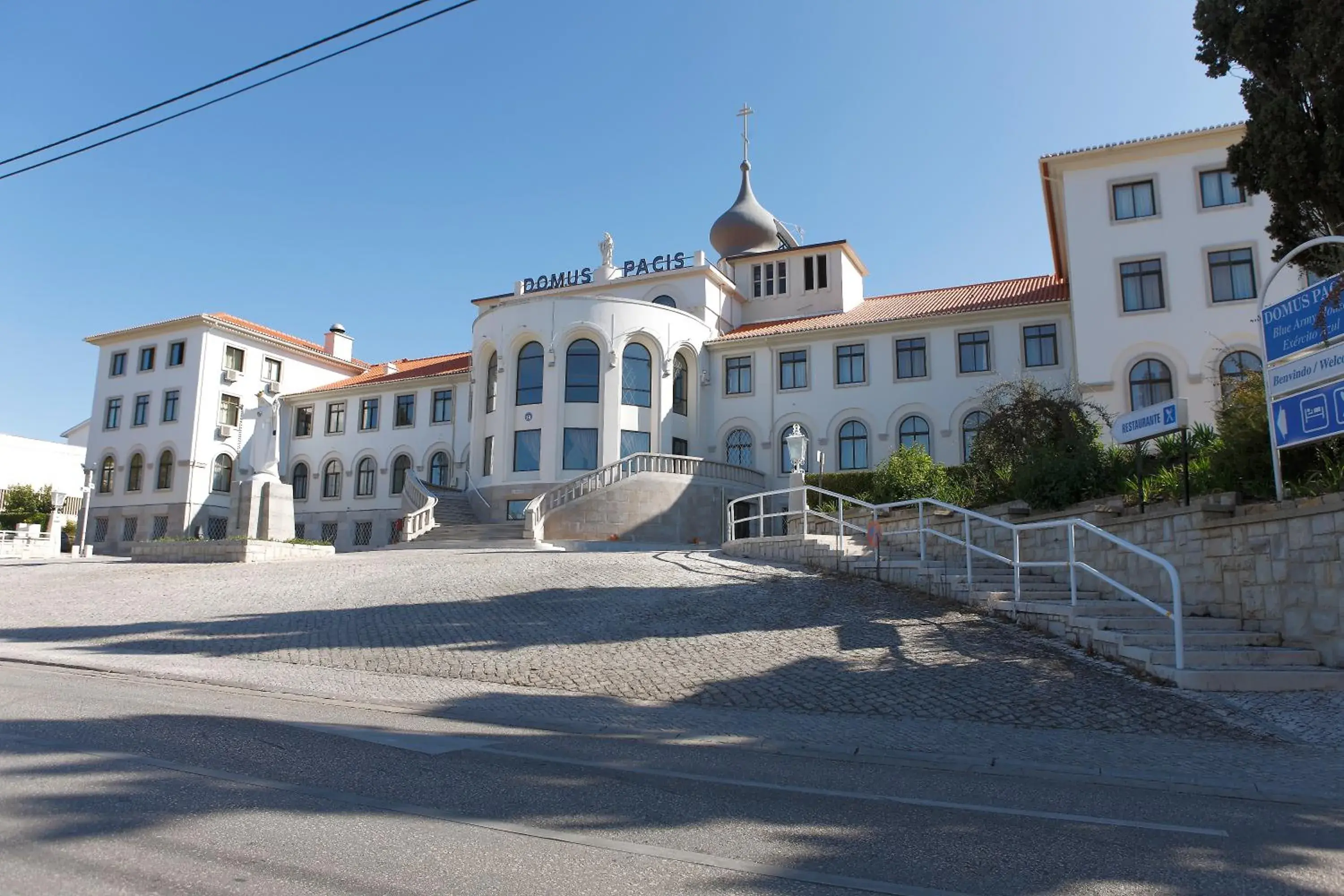 Facade/entrance in Domus Pacis Fatima Hotel Facade/entrance in Domus Pacis Fatima Hotel