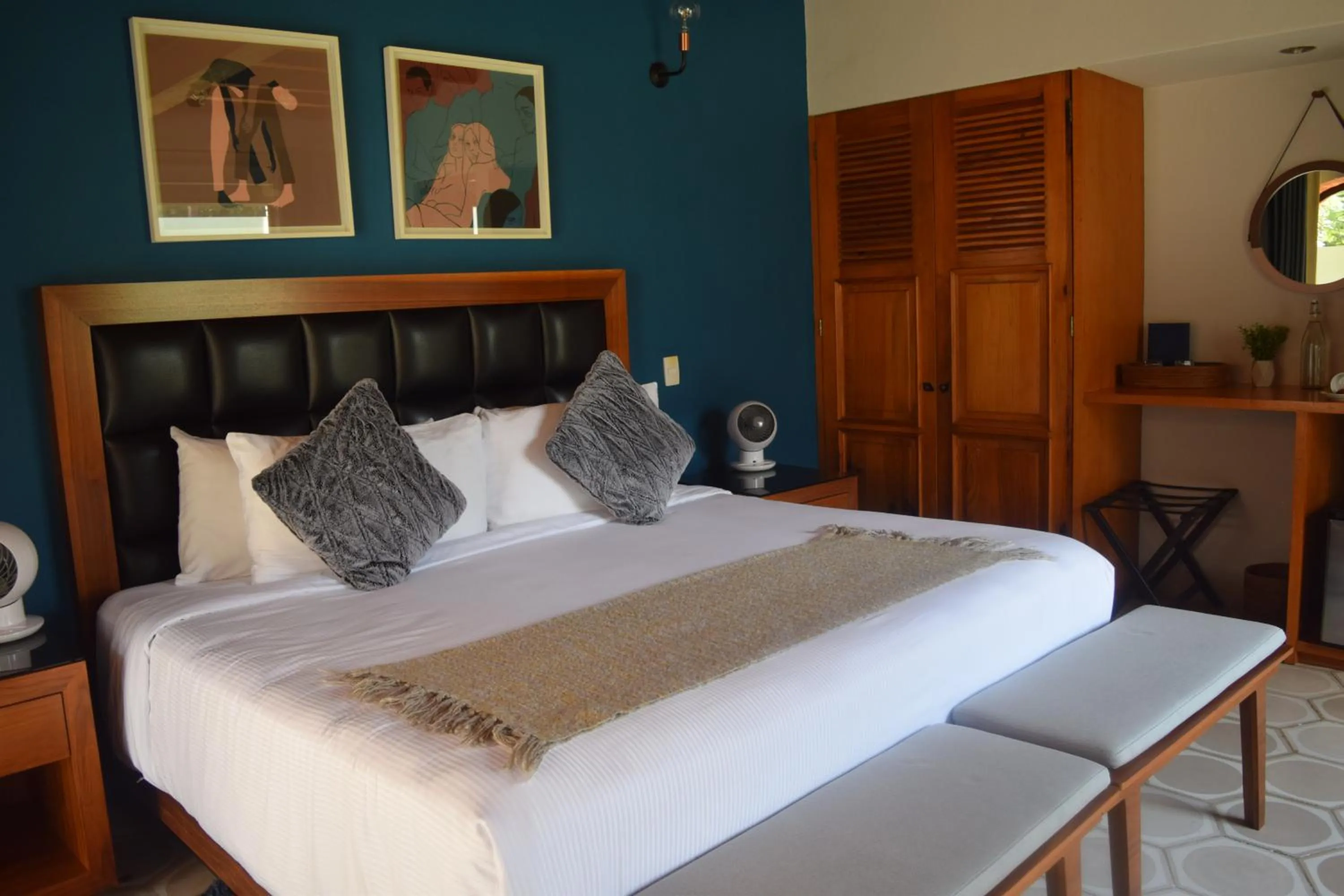 Photo of the whole room, Bed in Hotel Boutique Unico Avandaro