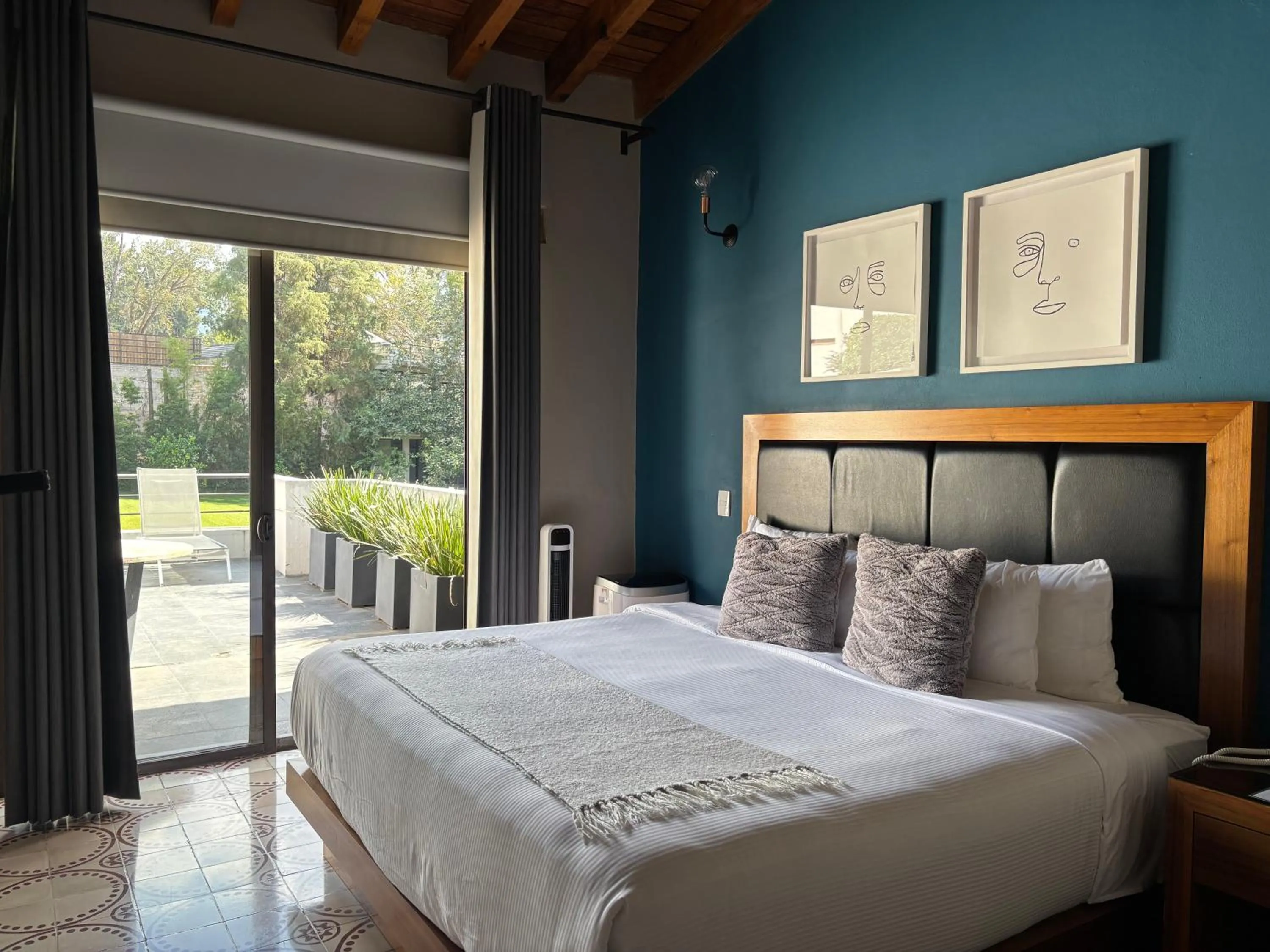 Photo of the whole room, Bed in Hotel Boutique Unico Avandaro