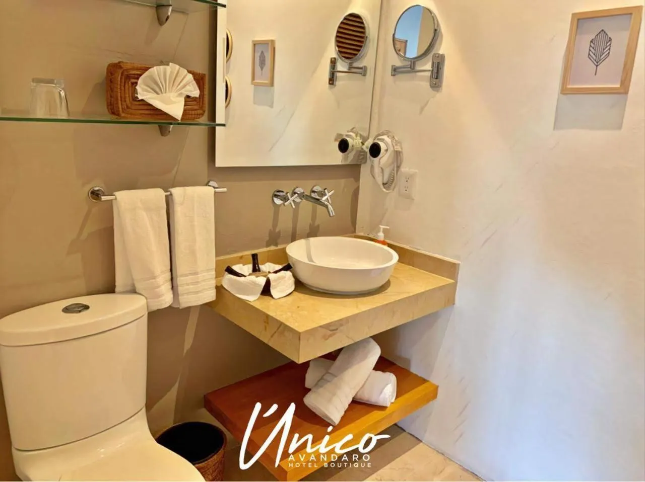 Toilet in Hotel Boutique Unico Avandaro