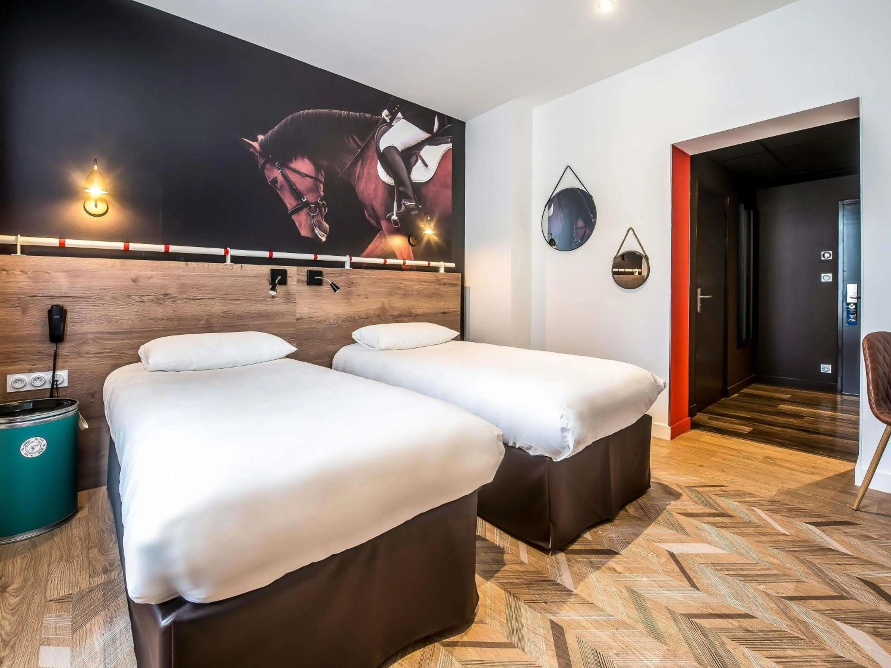 Property building, Bed in ibis Styles Saumur Gare Centre