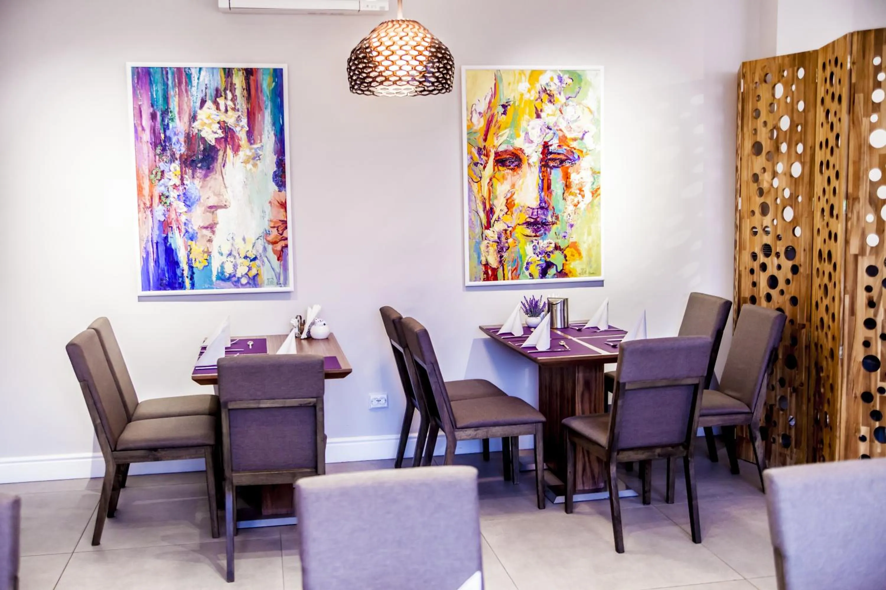 Restaurant/places to eat in Hotel Confort