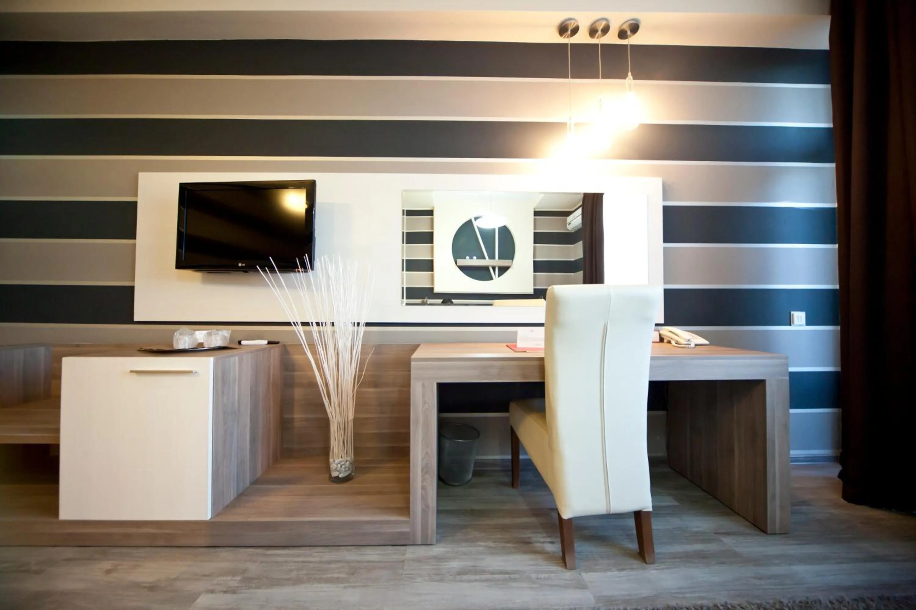 TV and multimedia in Hotel Confort