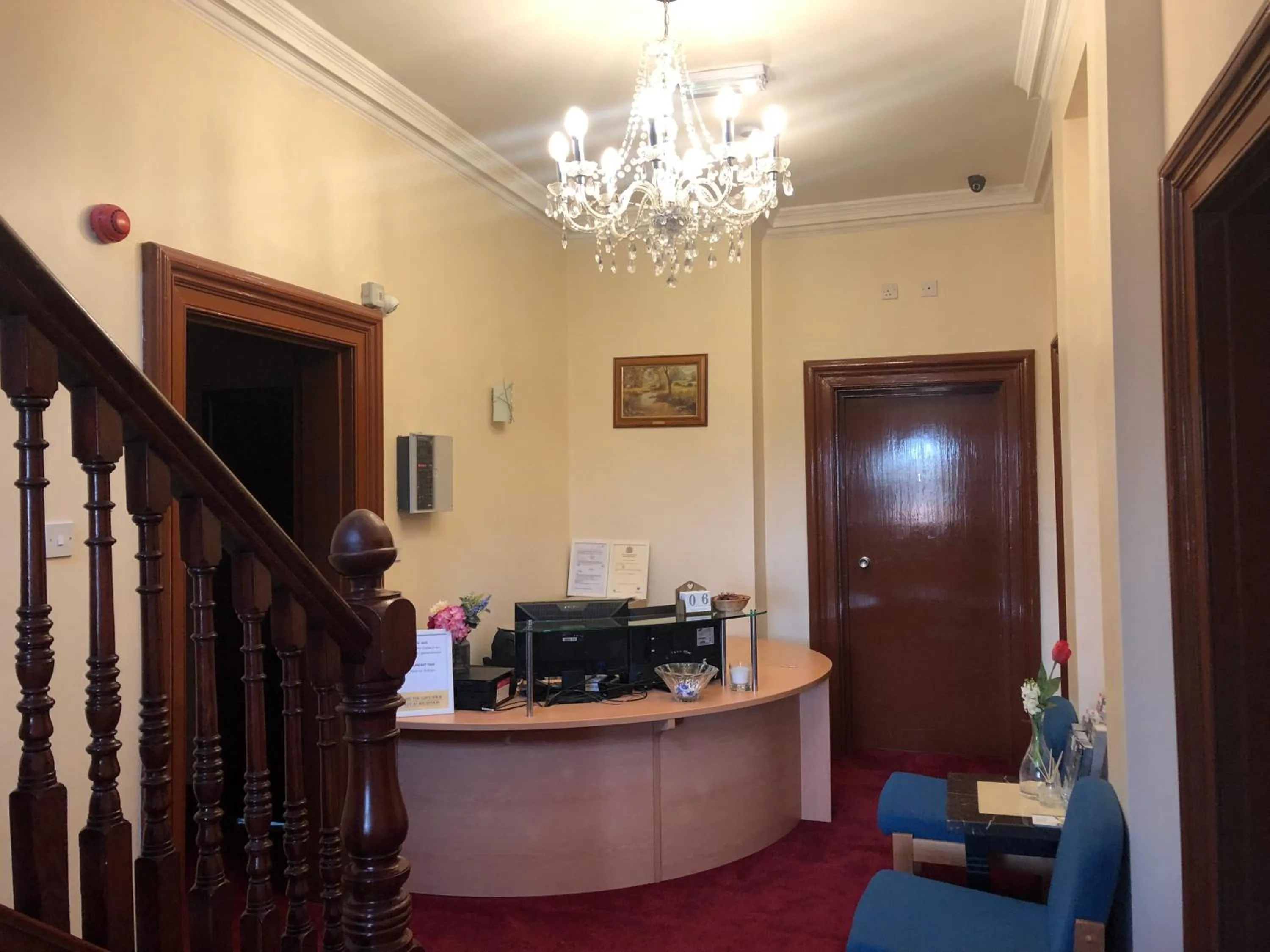 Lobby or reception, Lobby/Reception in Gatwick Inn Hotel - For A Peaceful Overnight Stay