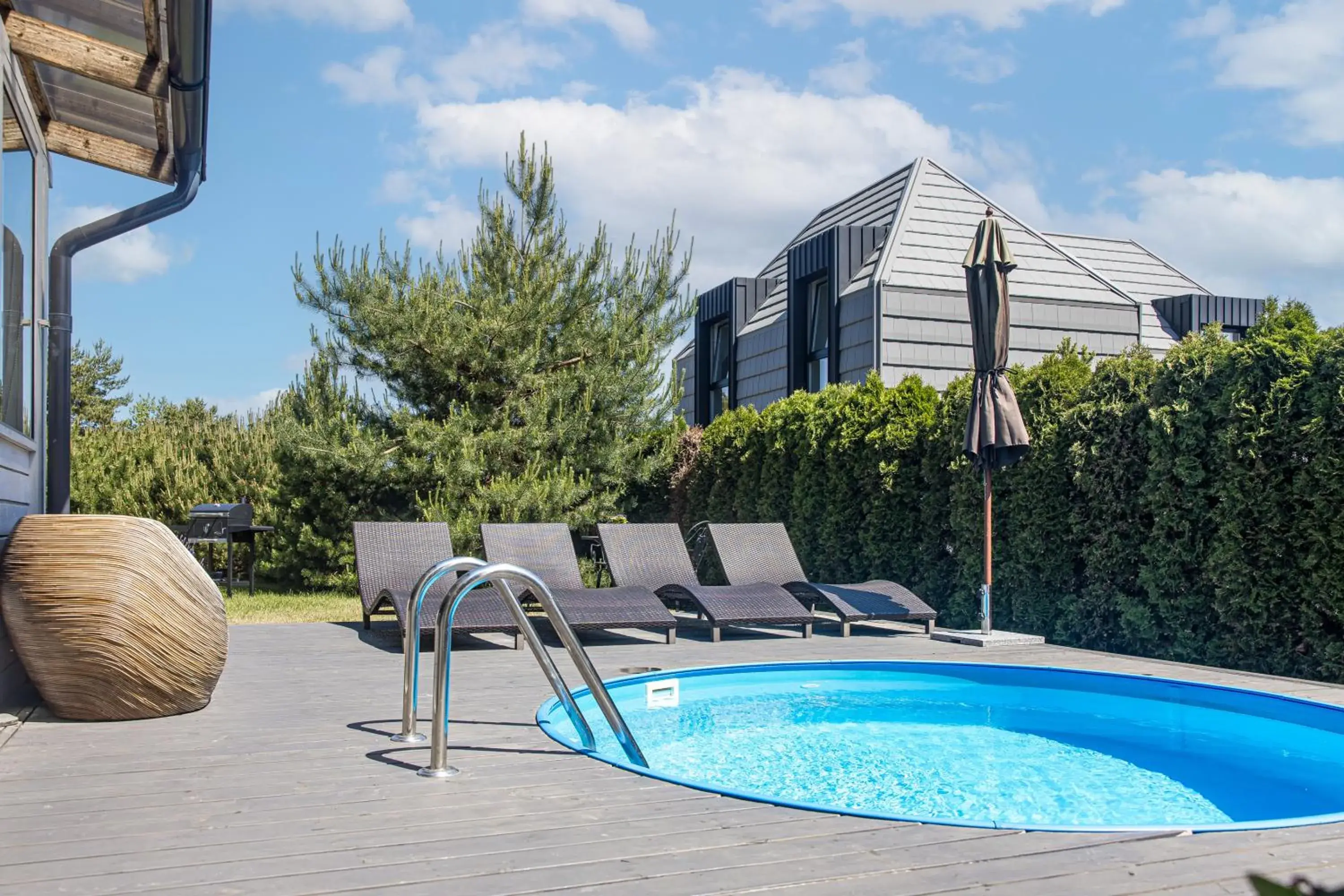 Villa with private pool Laumes juosta Villa with private pool Laumes juosta