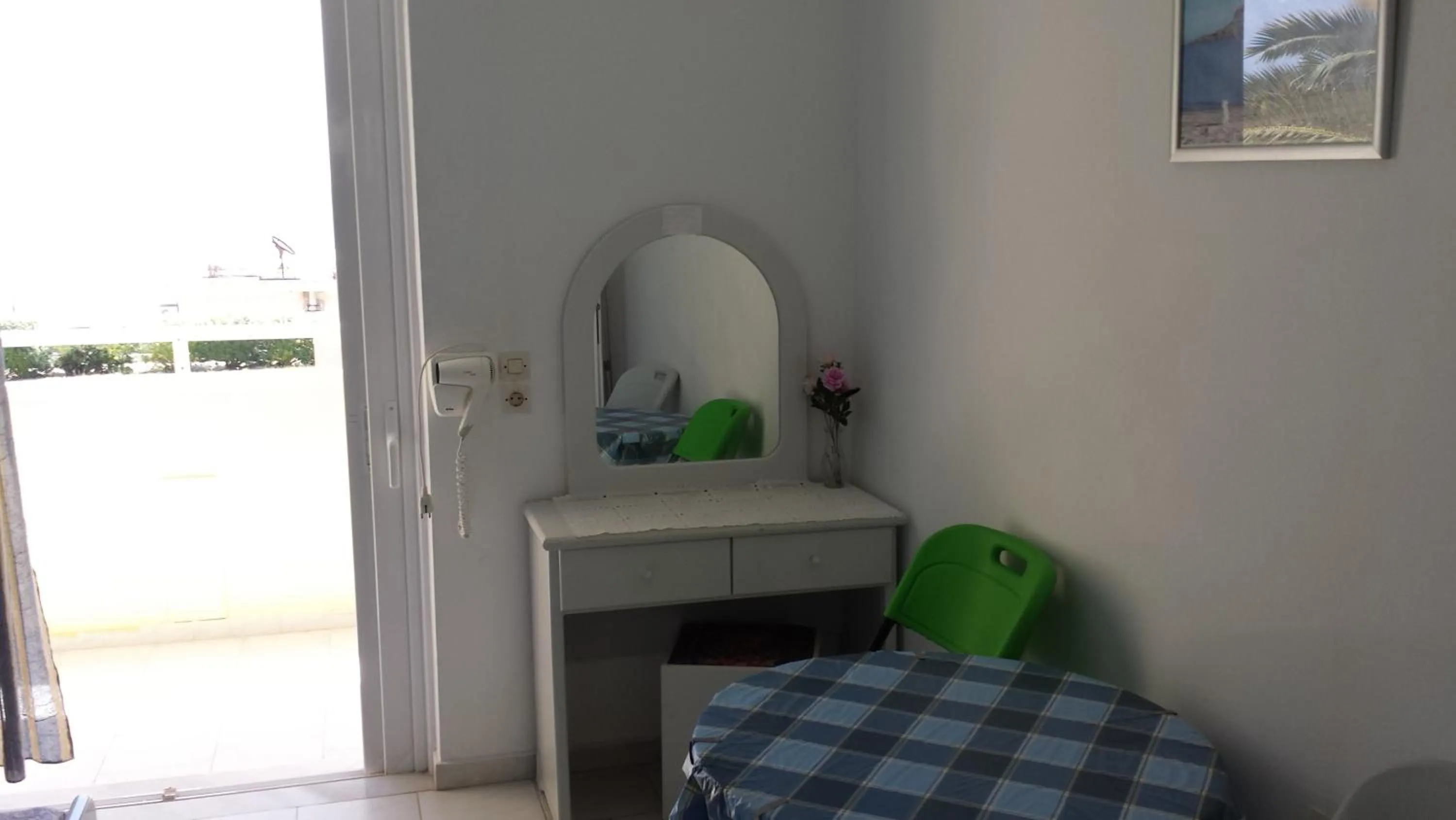 Balcony/Terrace, Bed in Kontessa Apartments