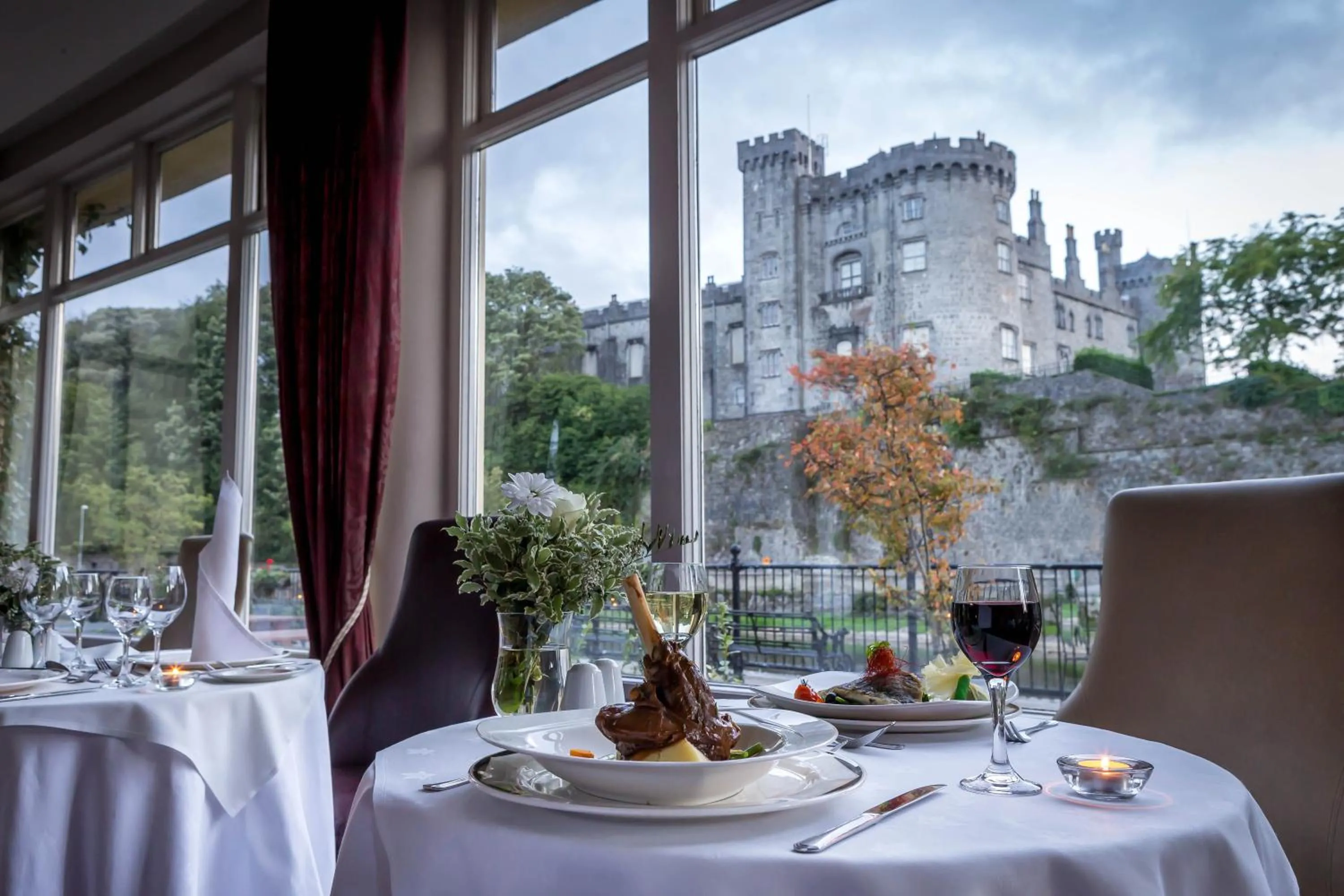 Restaurant/places to eat in Kilkenny River Court Hotel