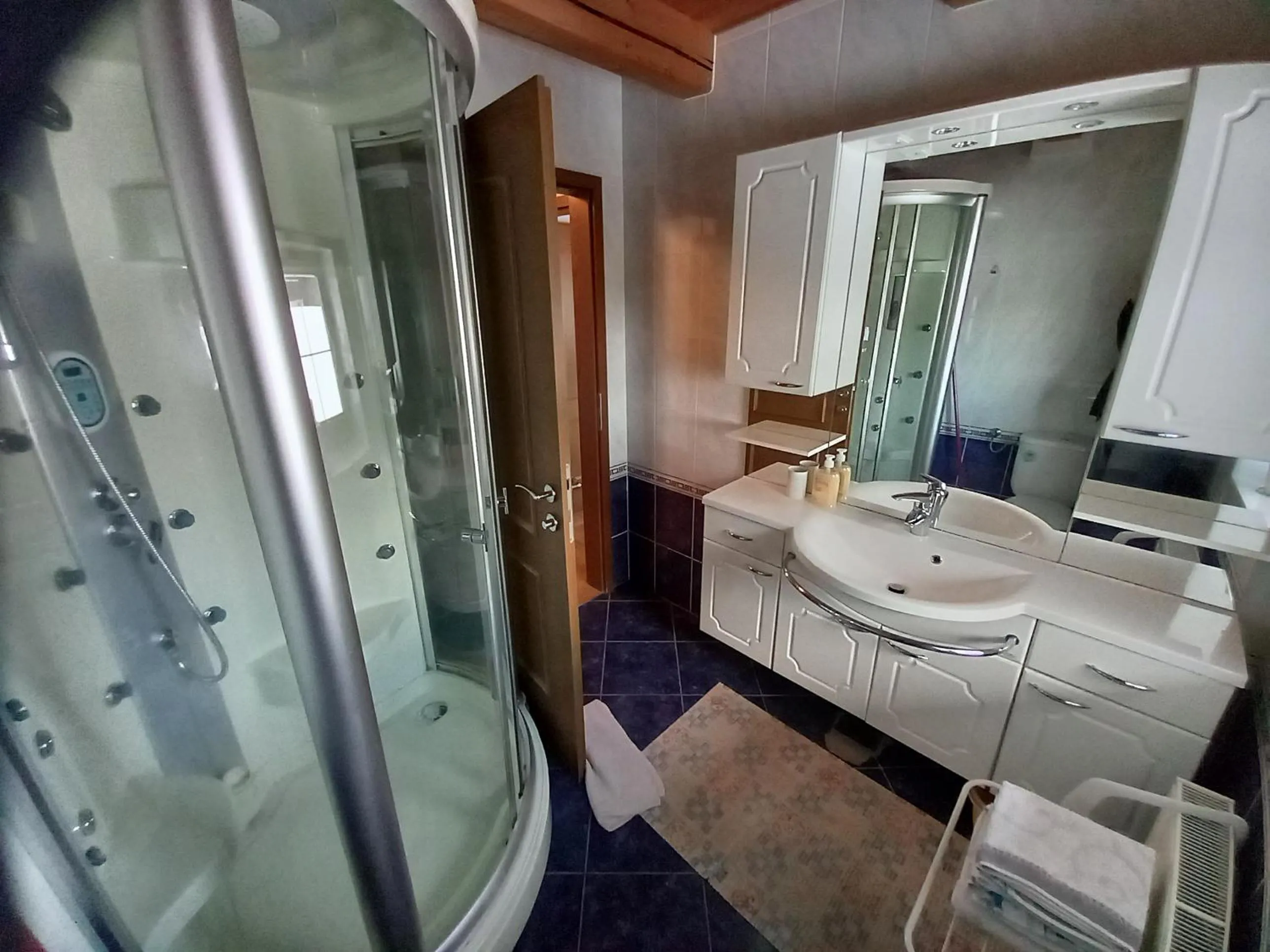 Steam room in Apartments Tubej