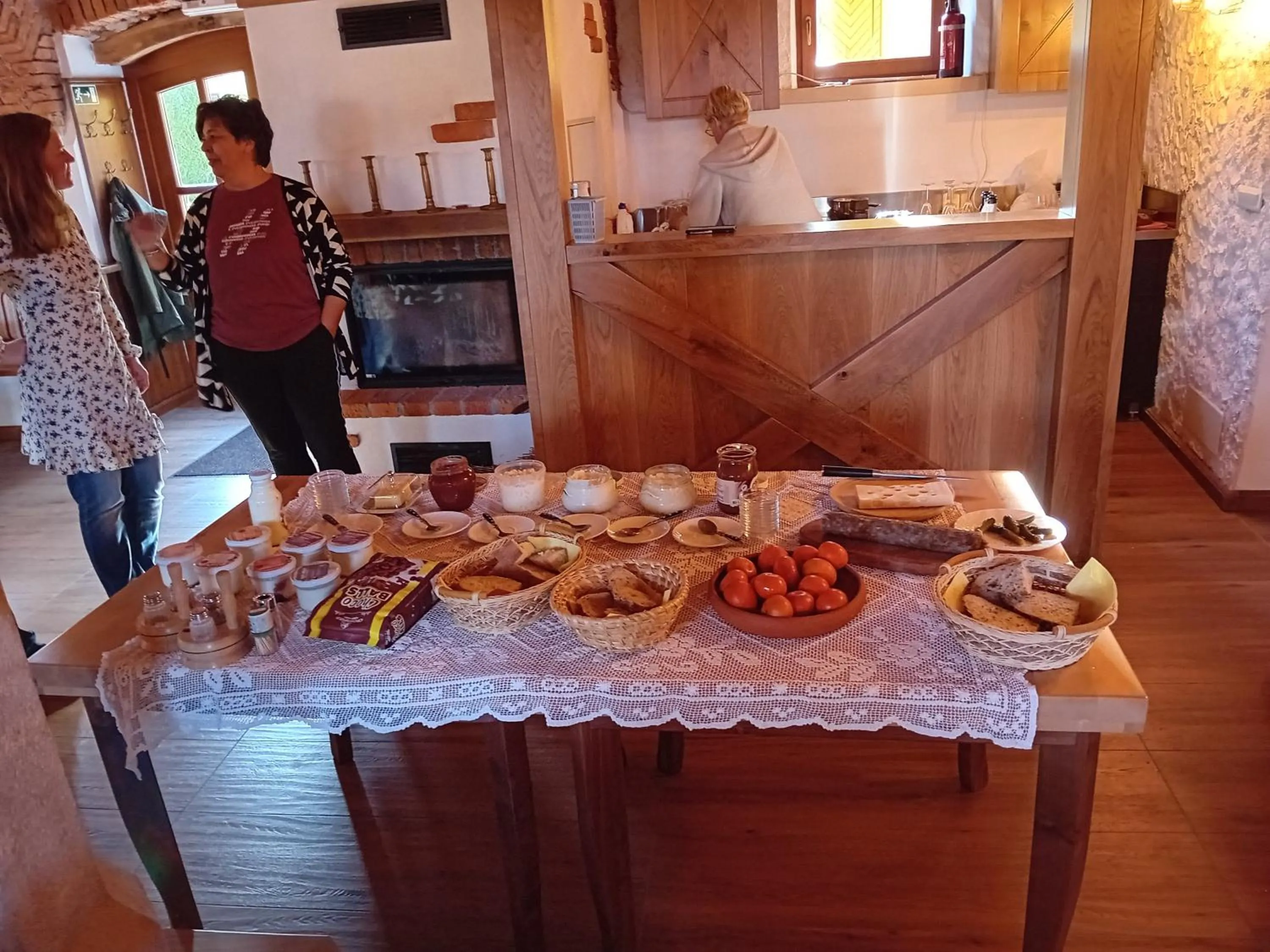 Breakfast in Apartments Tubej
