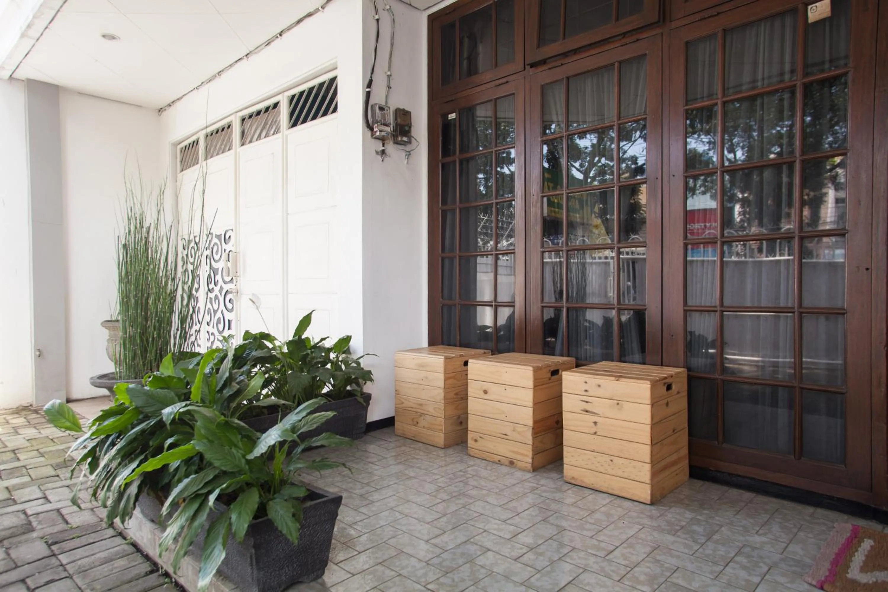 Facade/entrance in RedDoorz near Sanan Malang