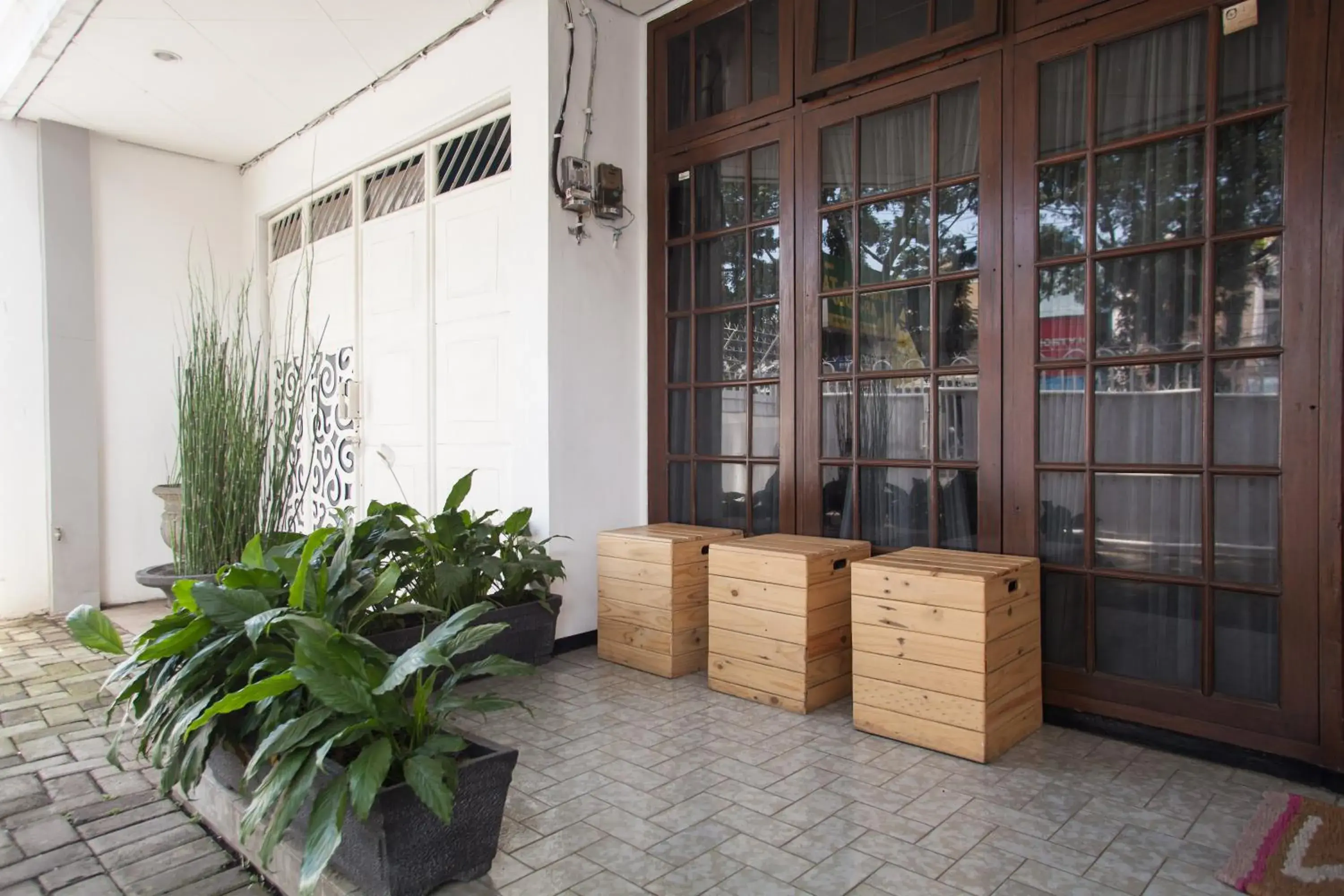 Facade/entrance in RedDoorz near Sanan Malang Facade/entrance in RedDoorz near Sanan Malang