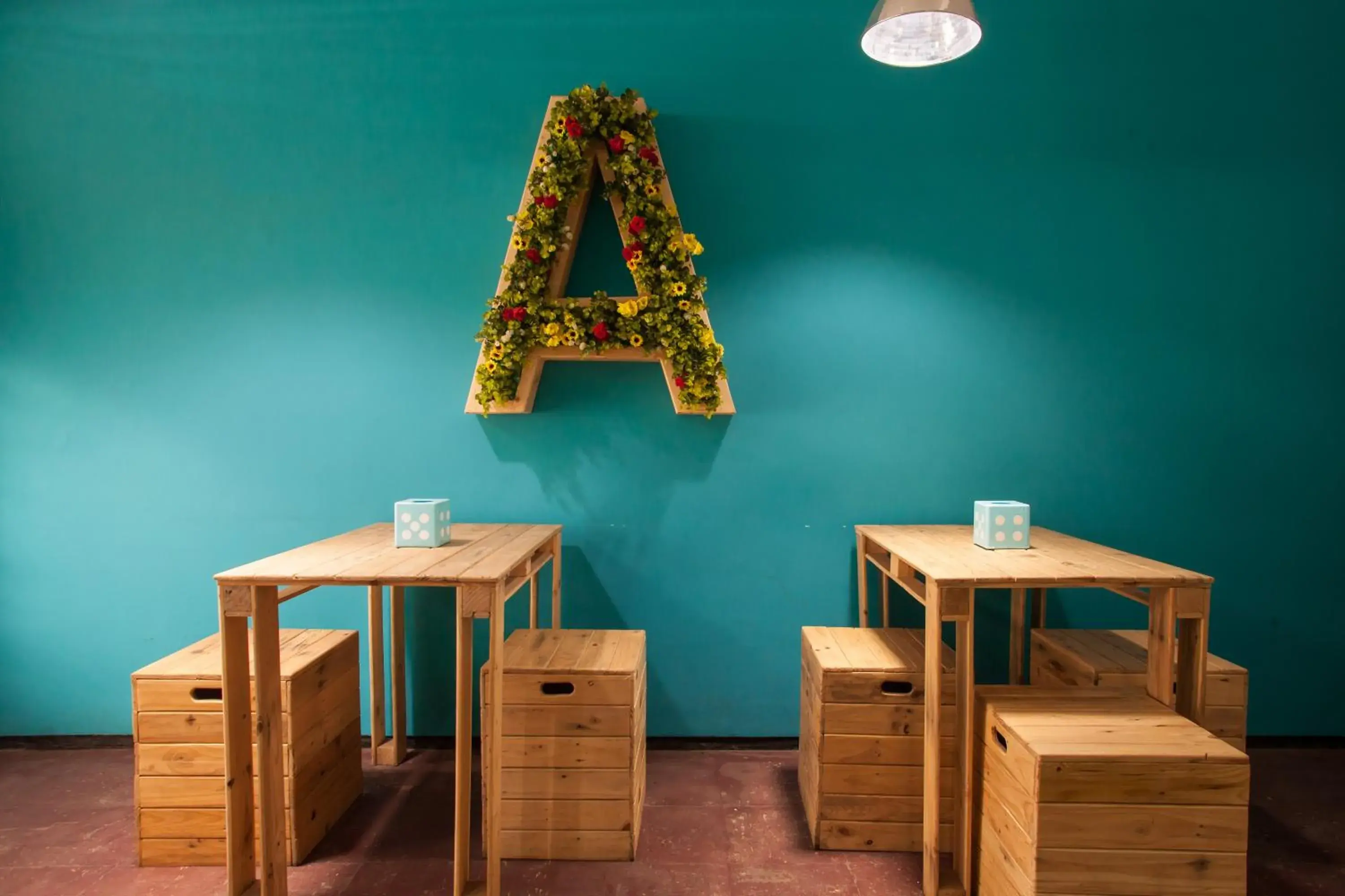 Lounge or bar in RedDoorz near Sanan Malang Lounge or bar in RedDoorz near Sanan Malang