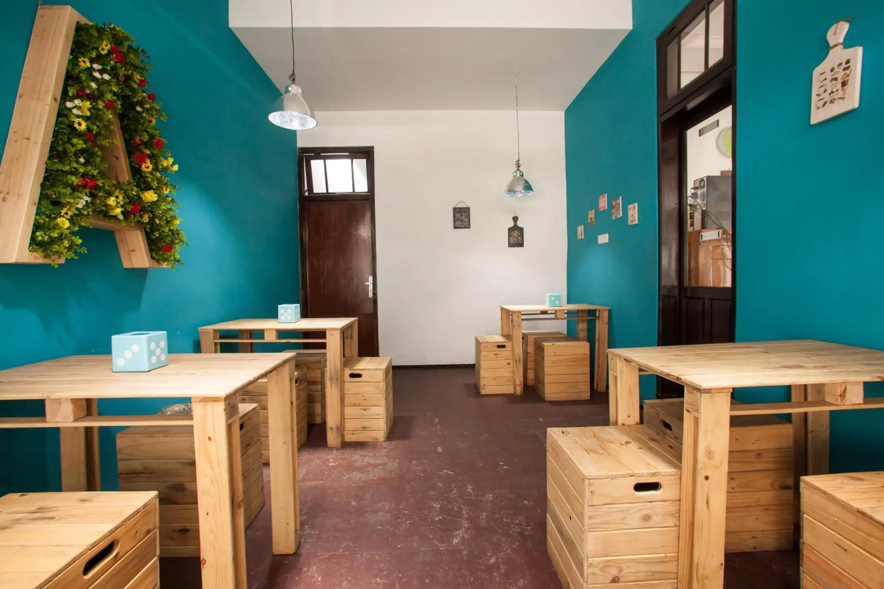 Restaurant/places to eat in RedDoorz near Sanan Malang Restaurant/places to eat in RedDoorz near Sanan Malang