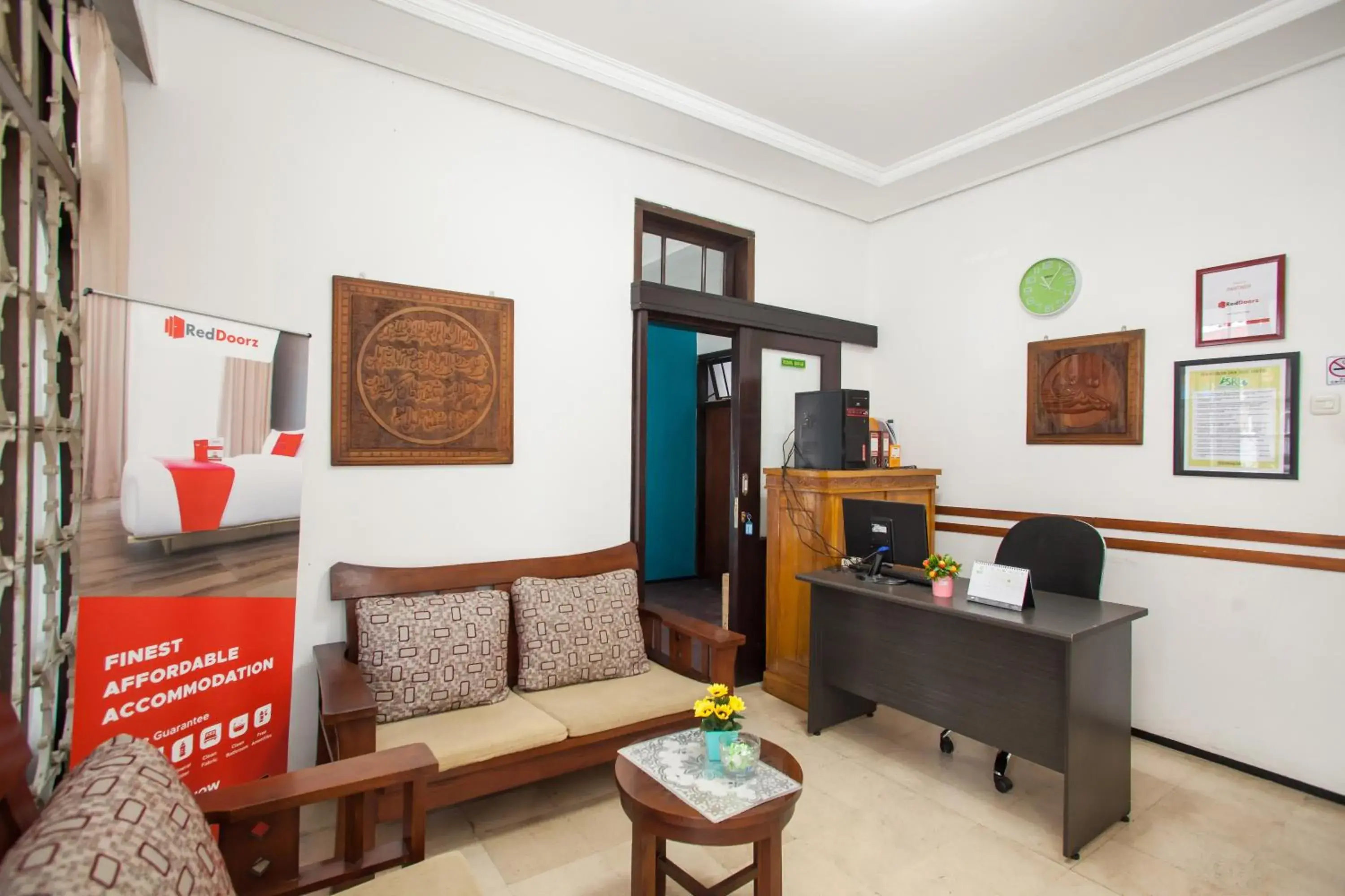 Lobby or reception in RedDoorz near Sanan Malang Lobby or reception in RedDoorz near Sanan Malang