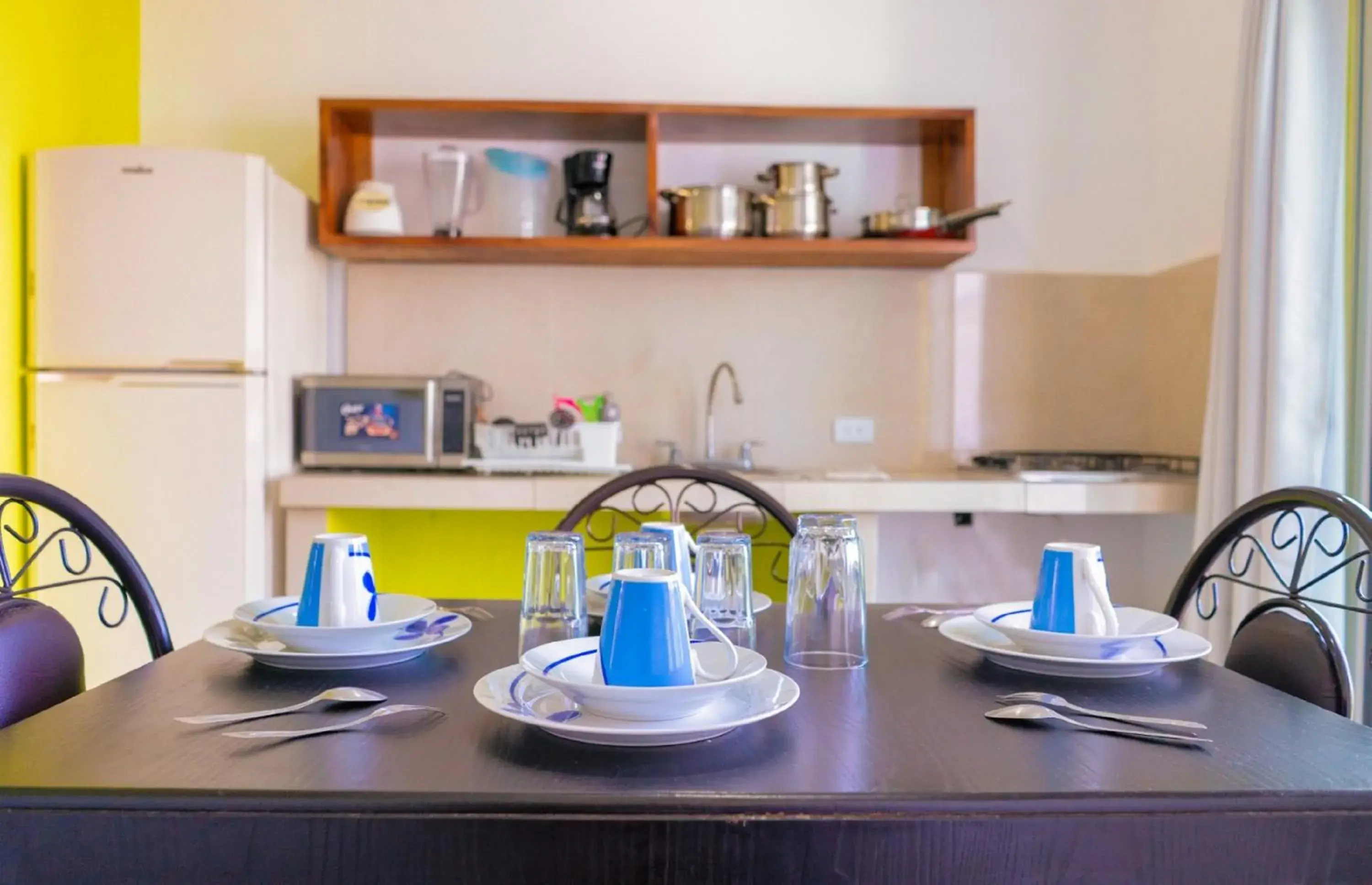 Dining area in Hotel Rega Suites Guayabitos - Family & Kitchen Dining area in Hotel Rega Suites Guayabitos - Family & Kitchen