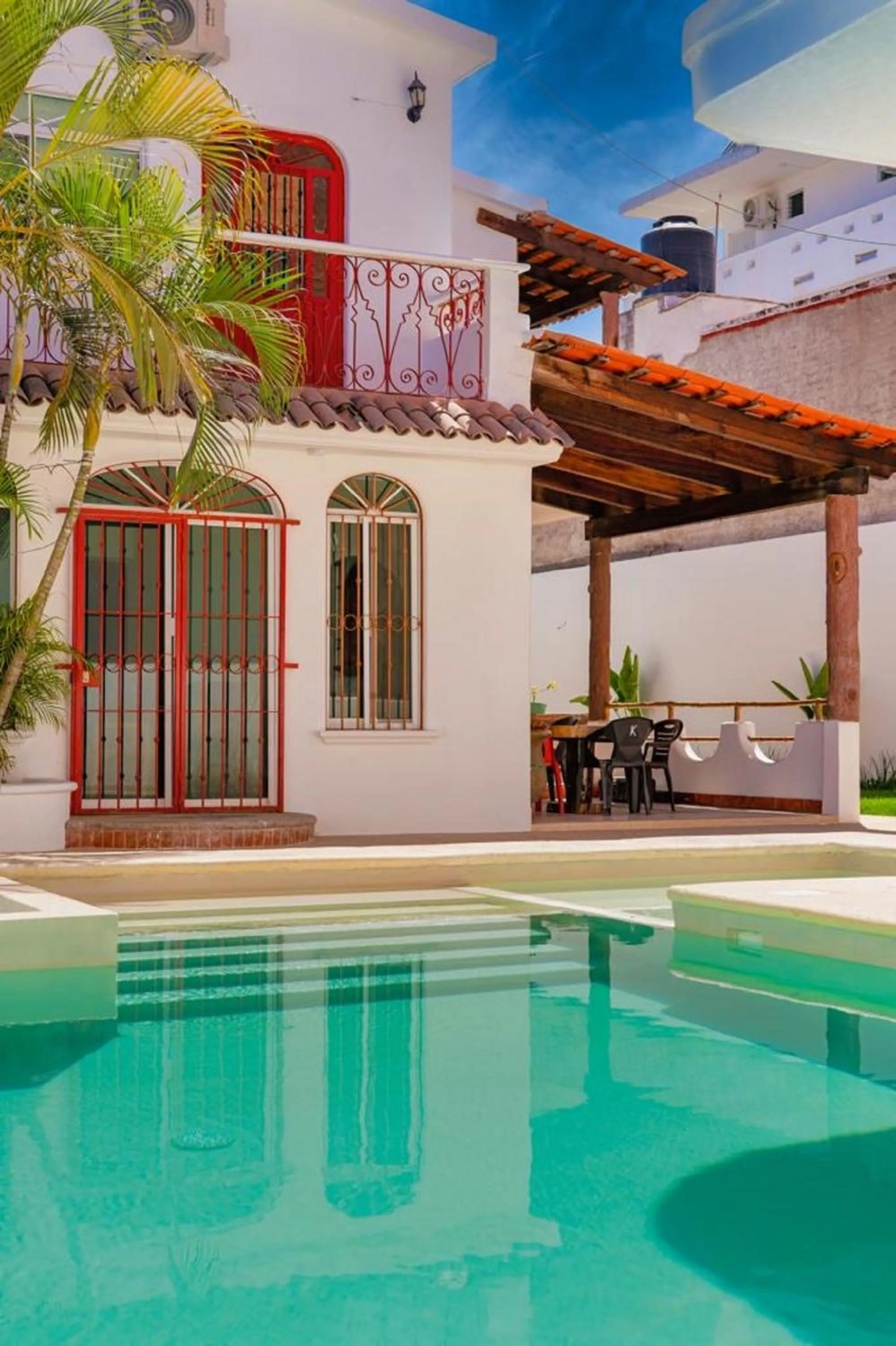 Swimming pool in Hotel Rega Suites Guayabitos - Family & Kitchen