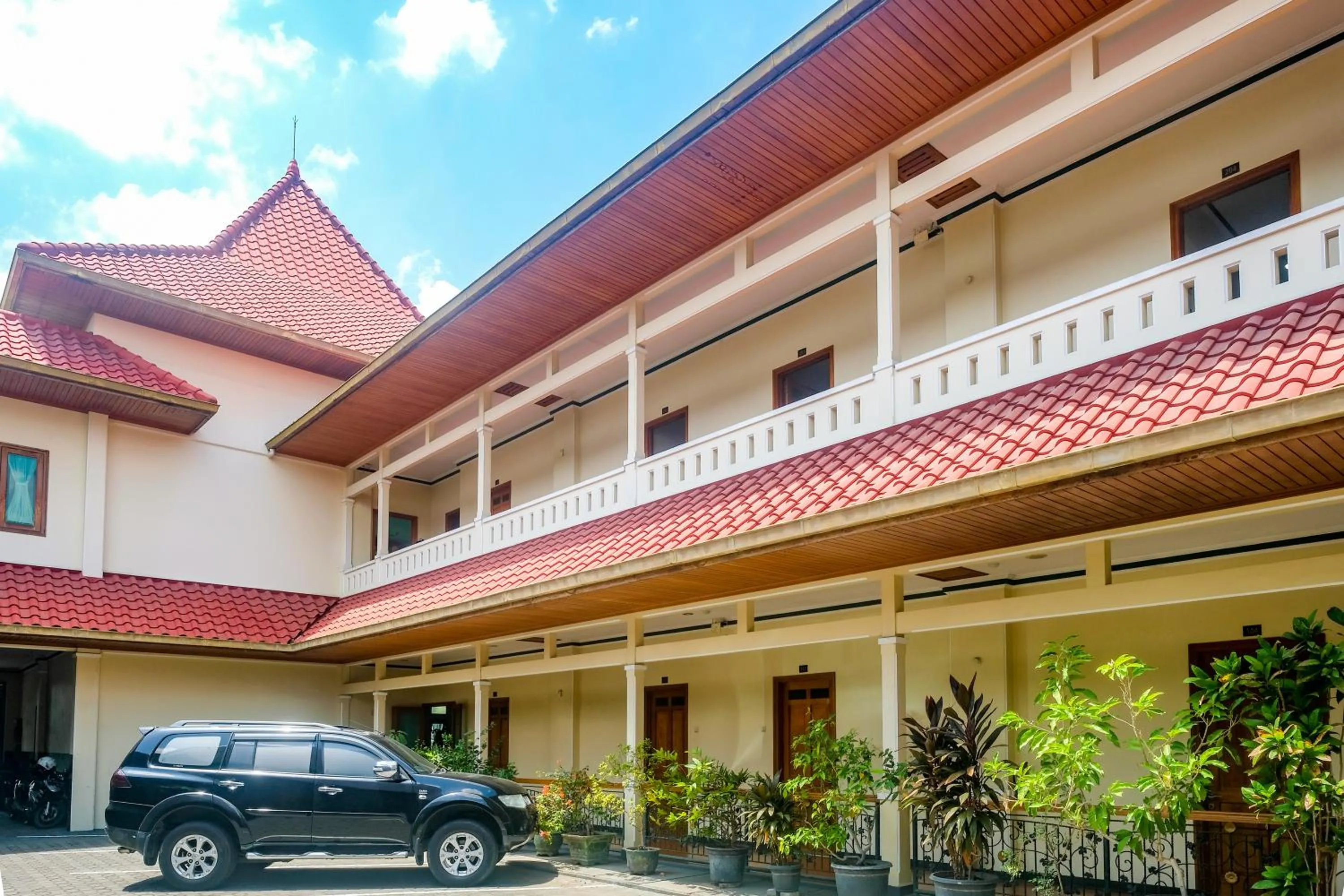 Property building in RedDoorz near XT Square Yogyakarta