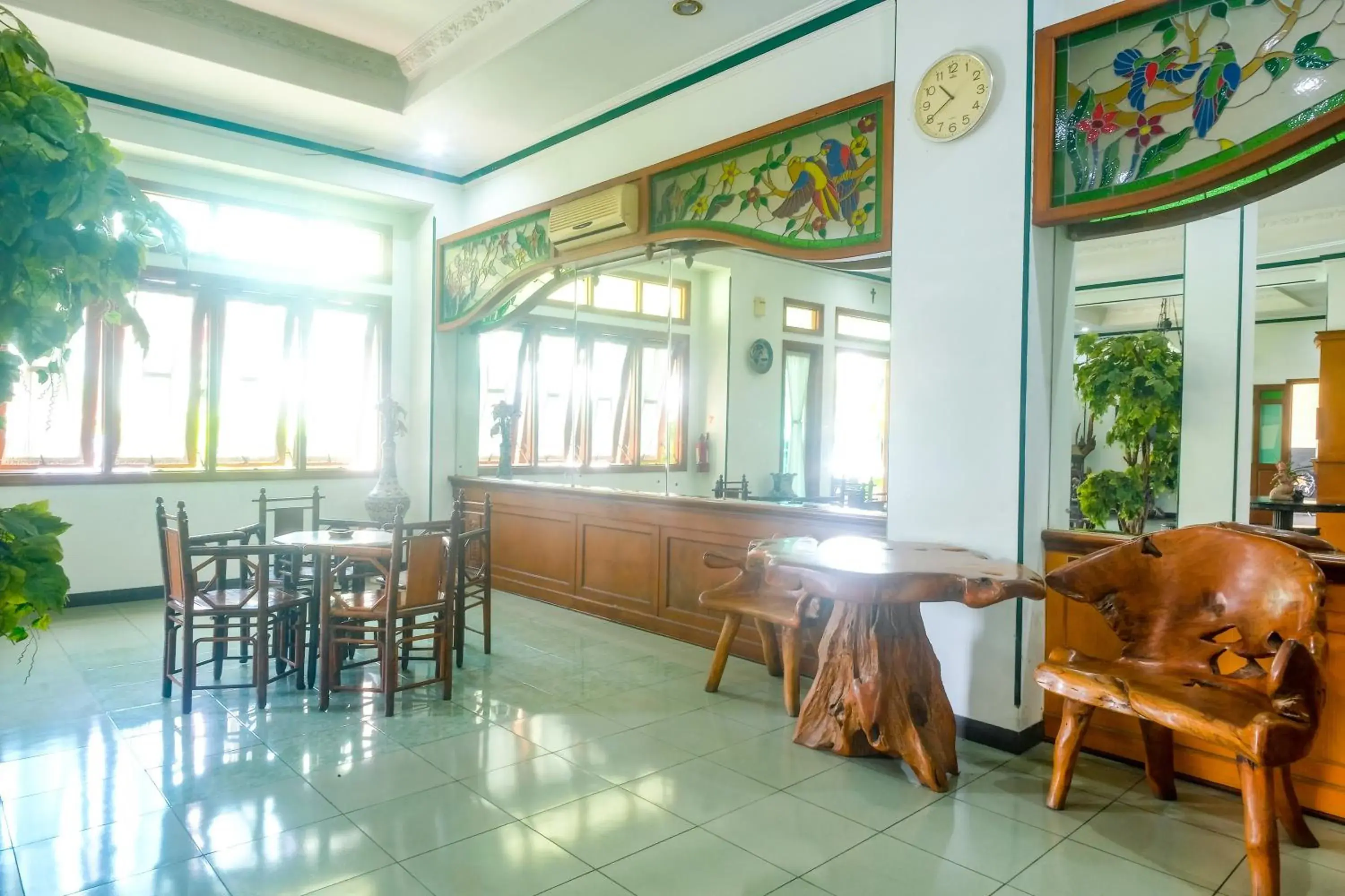 Lobby or reception in RedDoorz near XT Square Yogyakarta Lobby or reception in RedDoorz near XT Square Yogyakarta