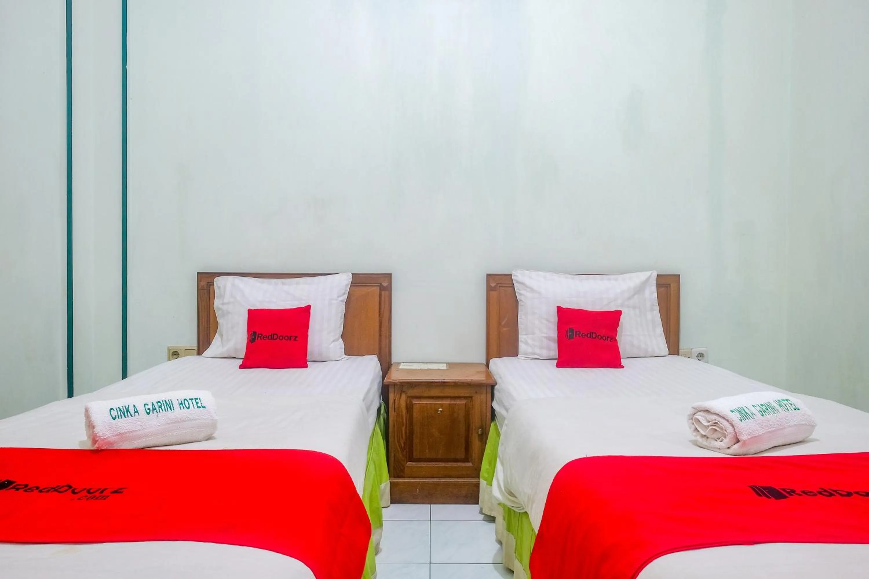 Bedroom, Bed in RedDoorz near XT Square Yogyakarta