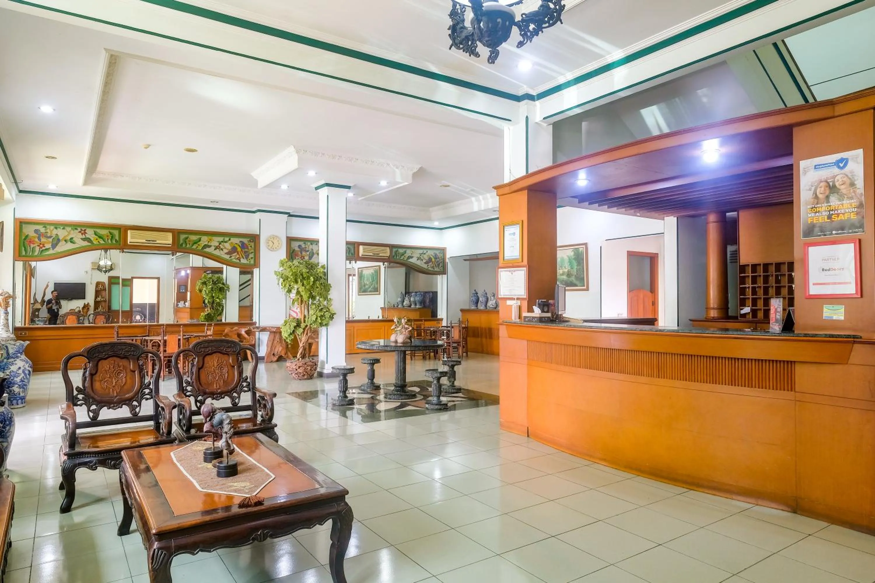 Property building in RedDoorz near XT Square Yogyakarta