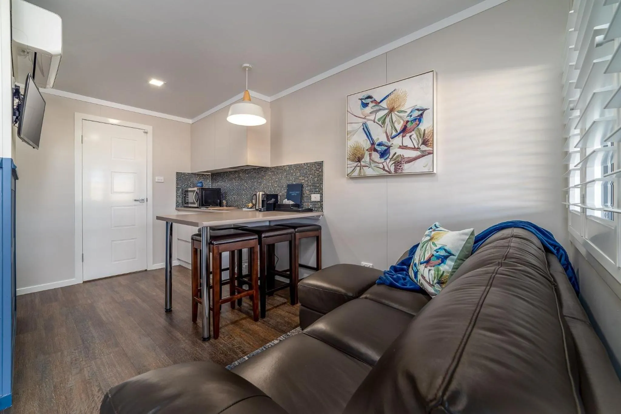 Two-Bedroom Suite in Granite Belt Motel