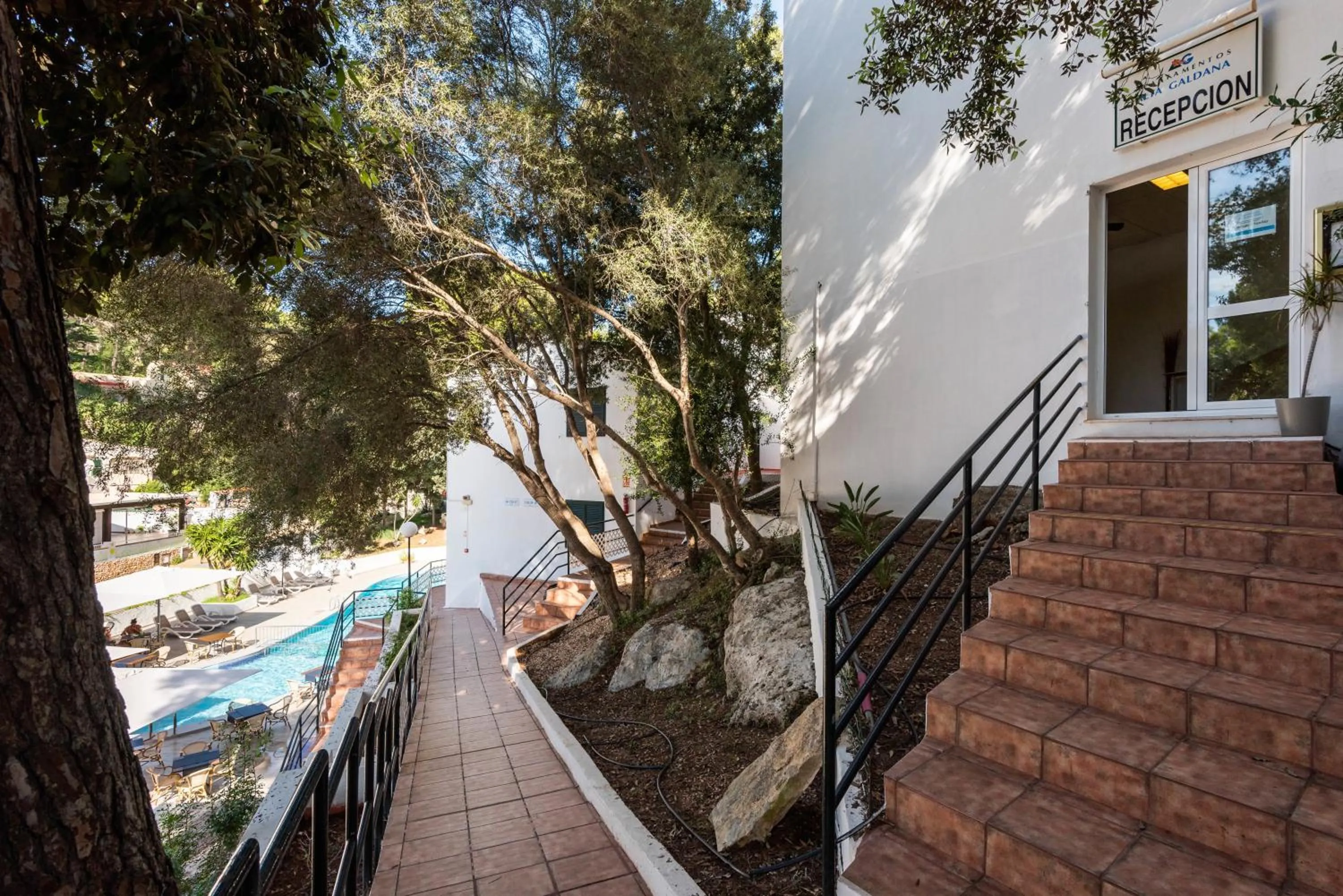 Property building in Apartamentos Alta Galdana