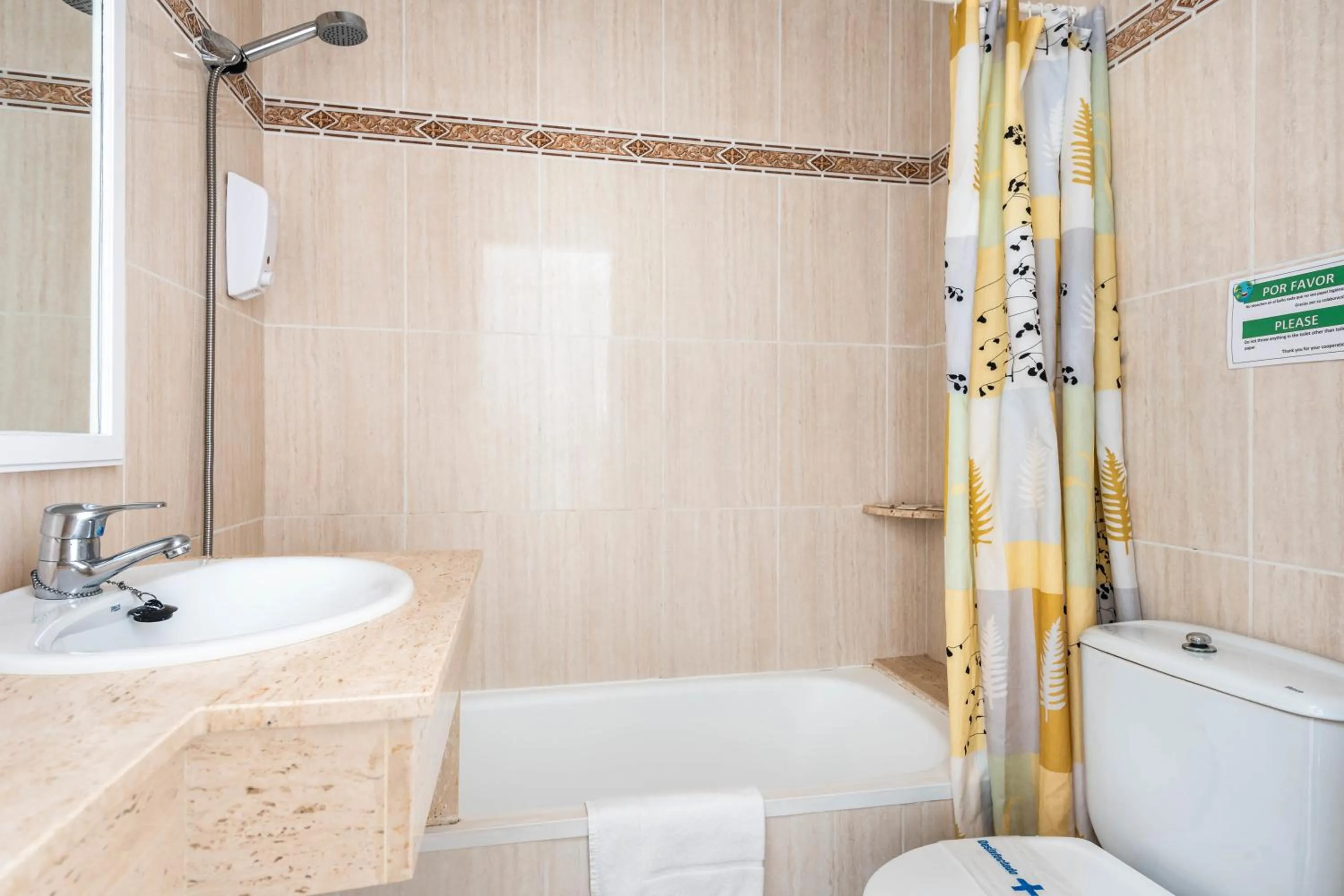 Bathroom in Apartamentos Alta Galdana