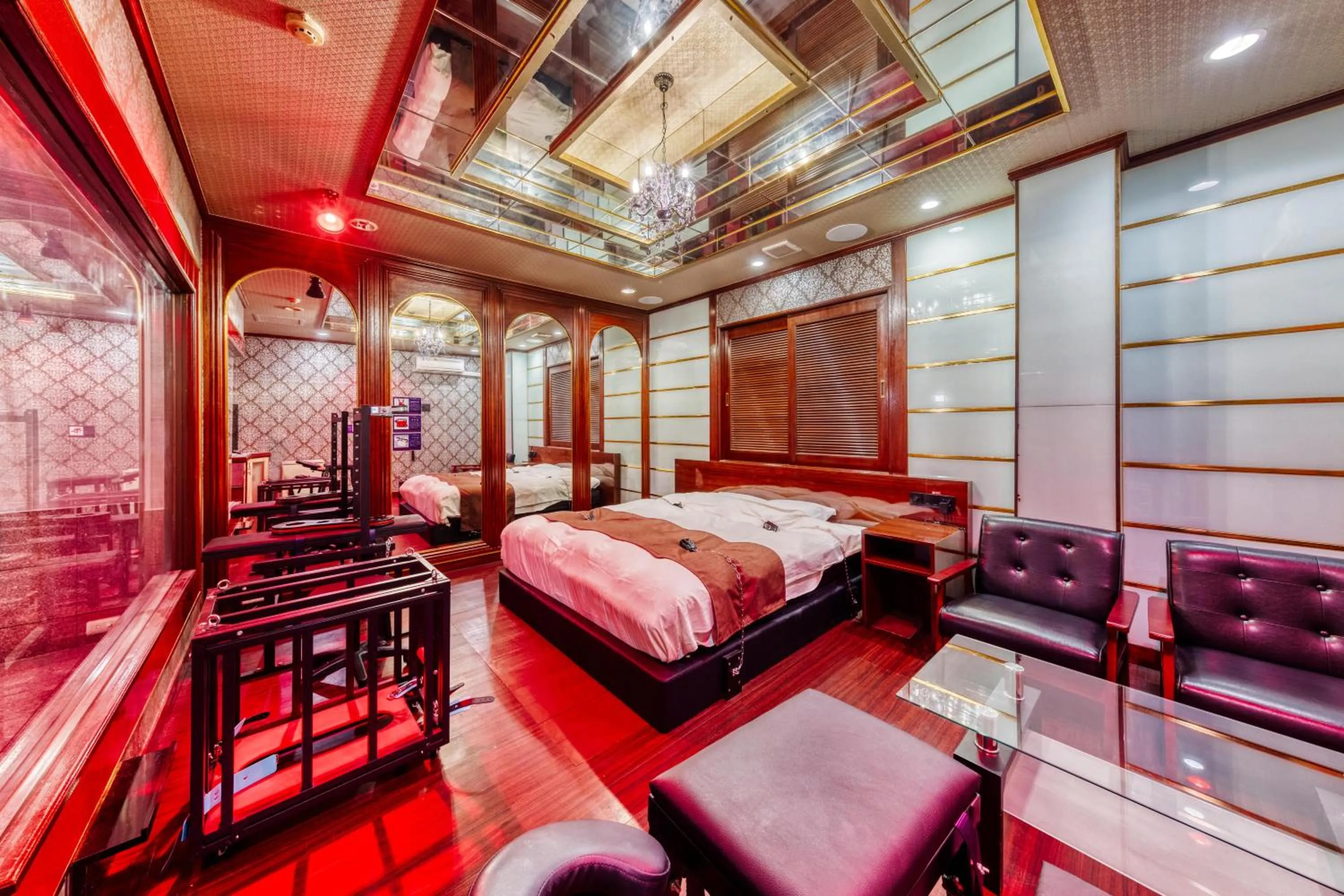 Bed in HOTEL ABnormal (Adult Only)