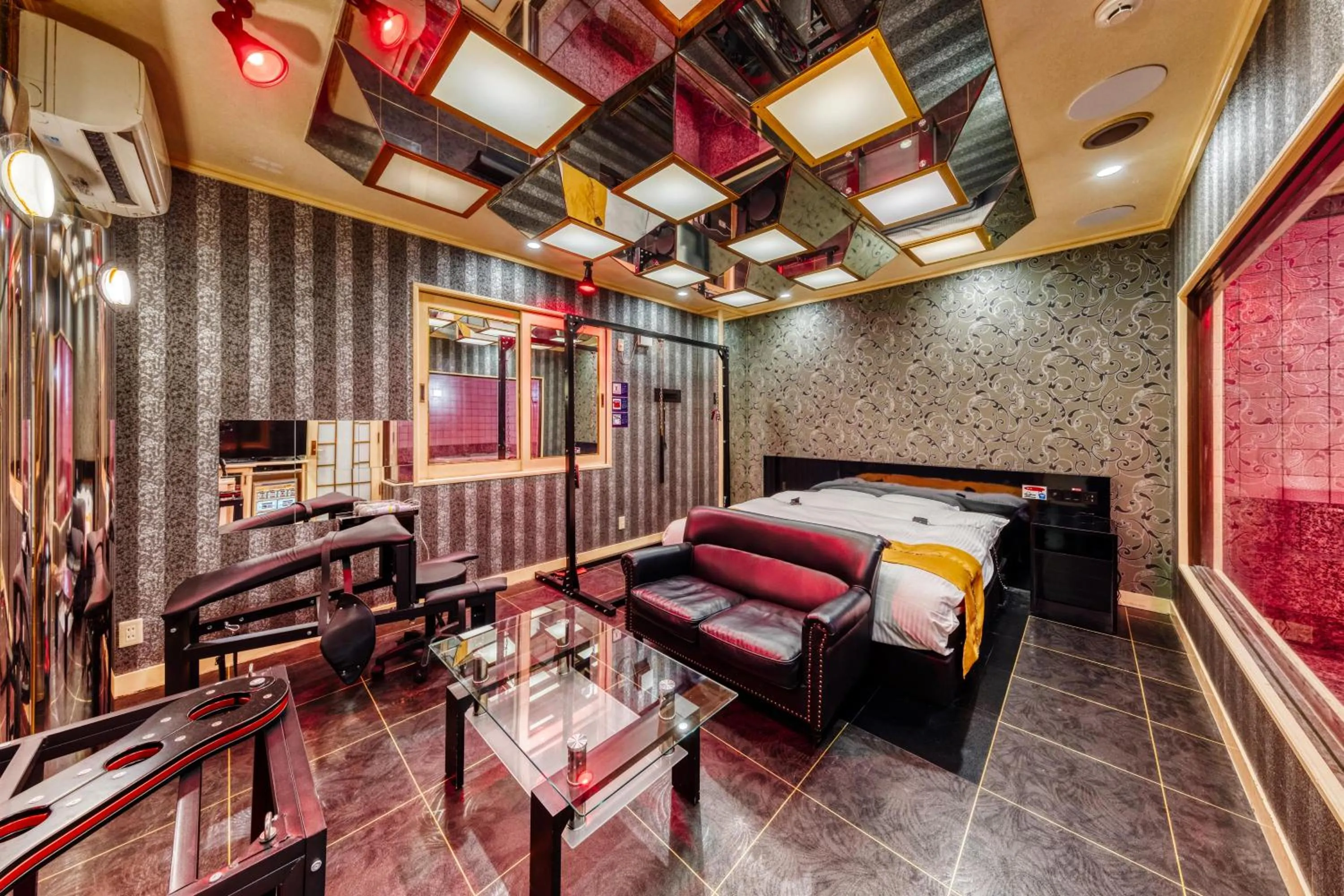 Bed in HOTEL ABnormal (Adult Only)
