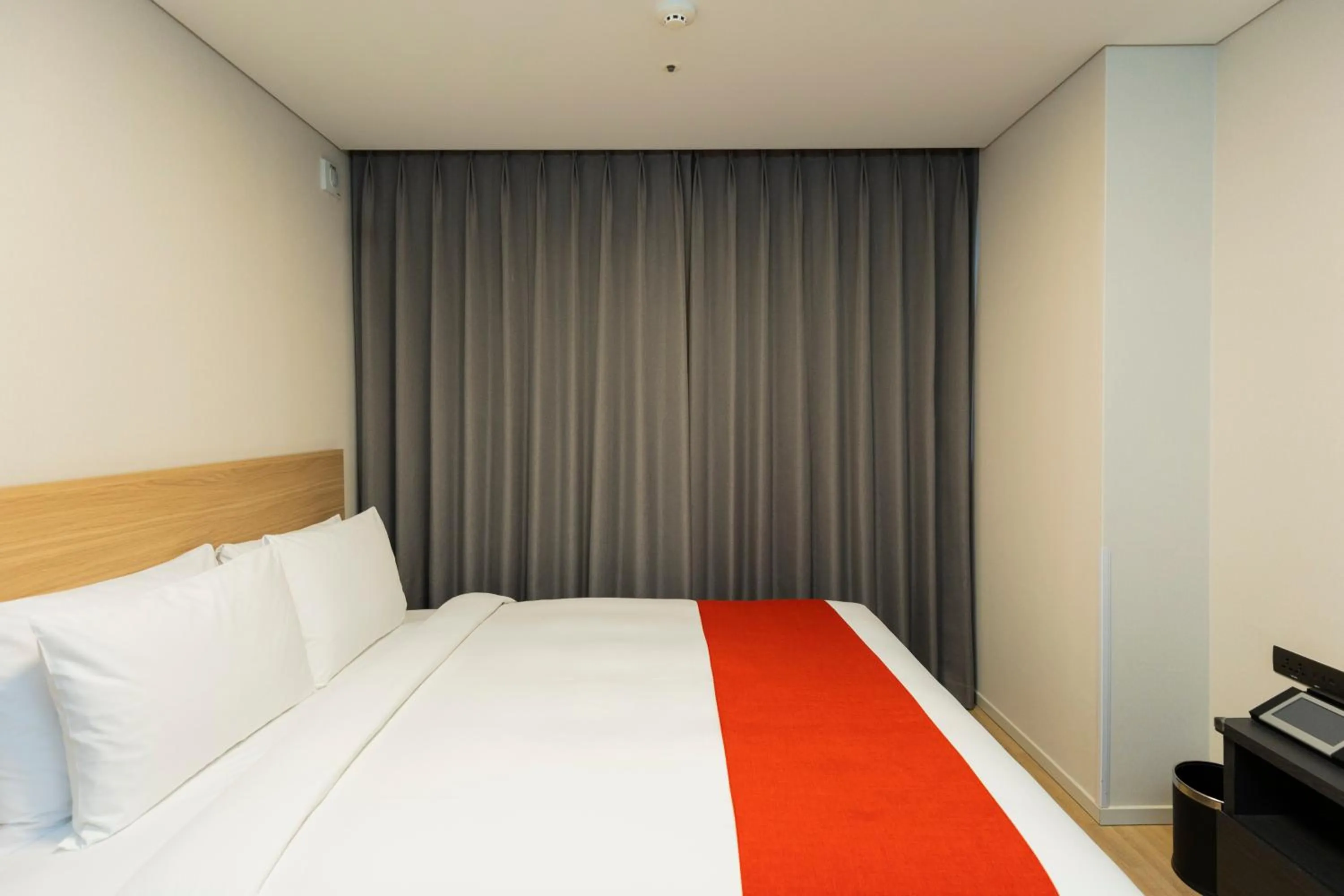 Bed in Aiden by Best Western Cheongdam