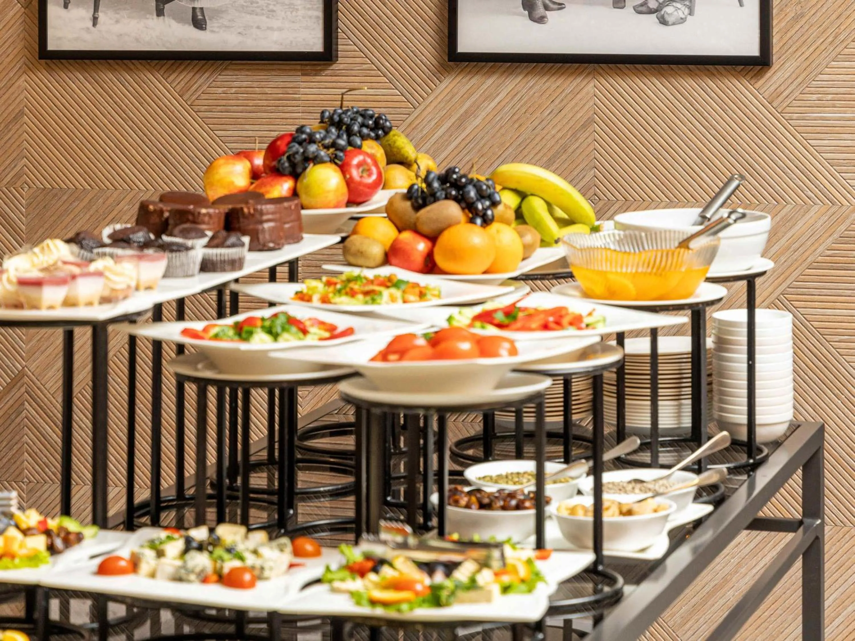 Restaurant/places to eat in Mercure Sibiu Airport