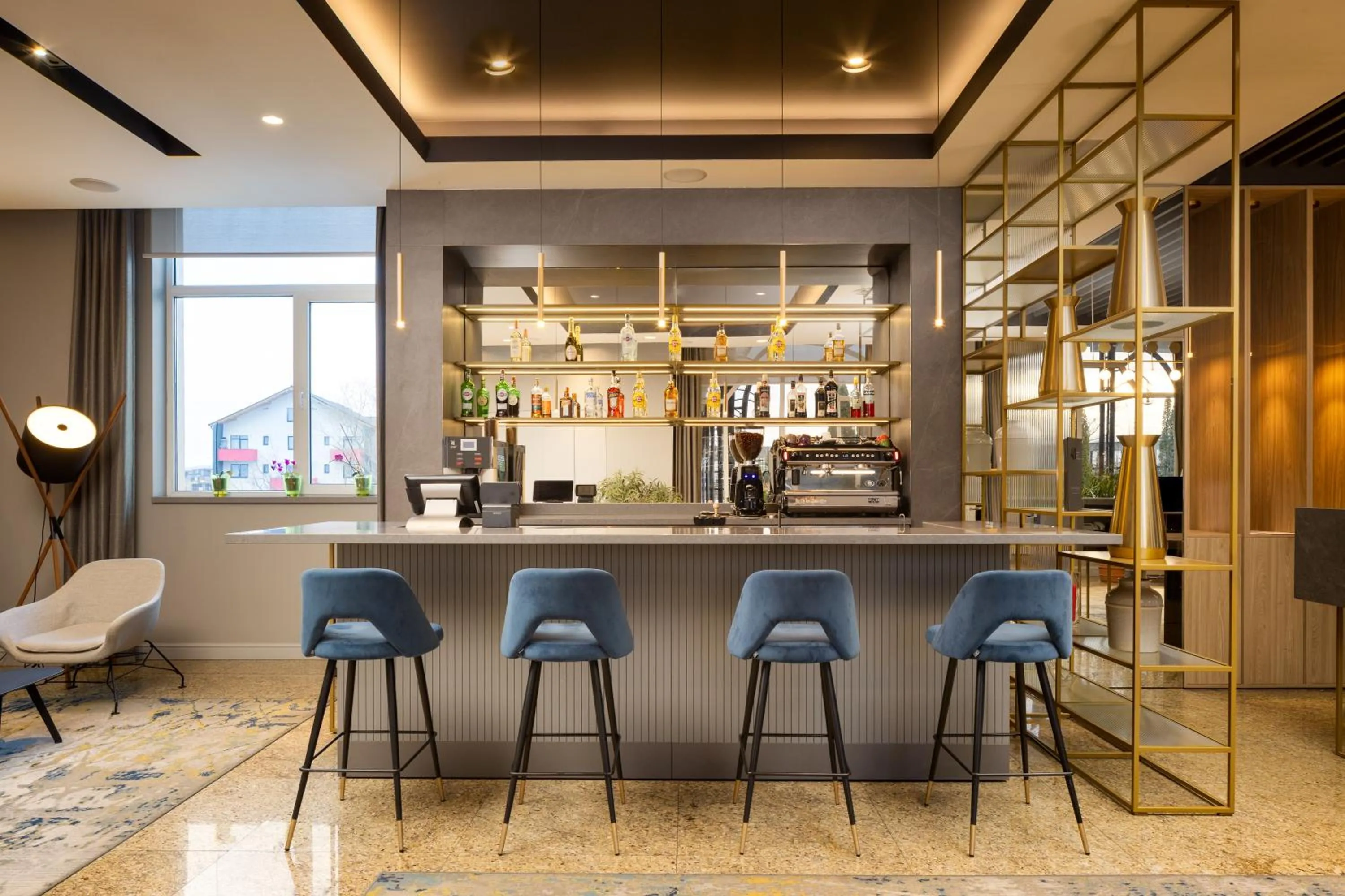 Lounge or bar in Mercure Sibiu Airport
