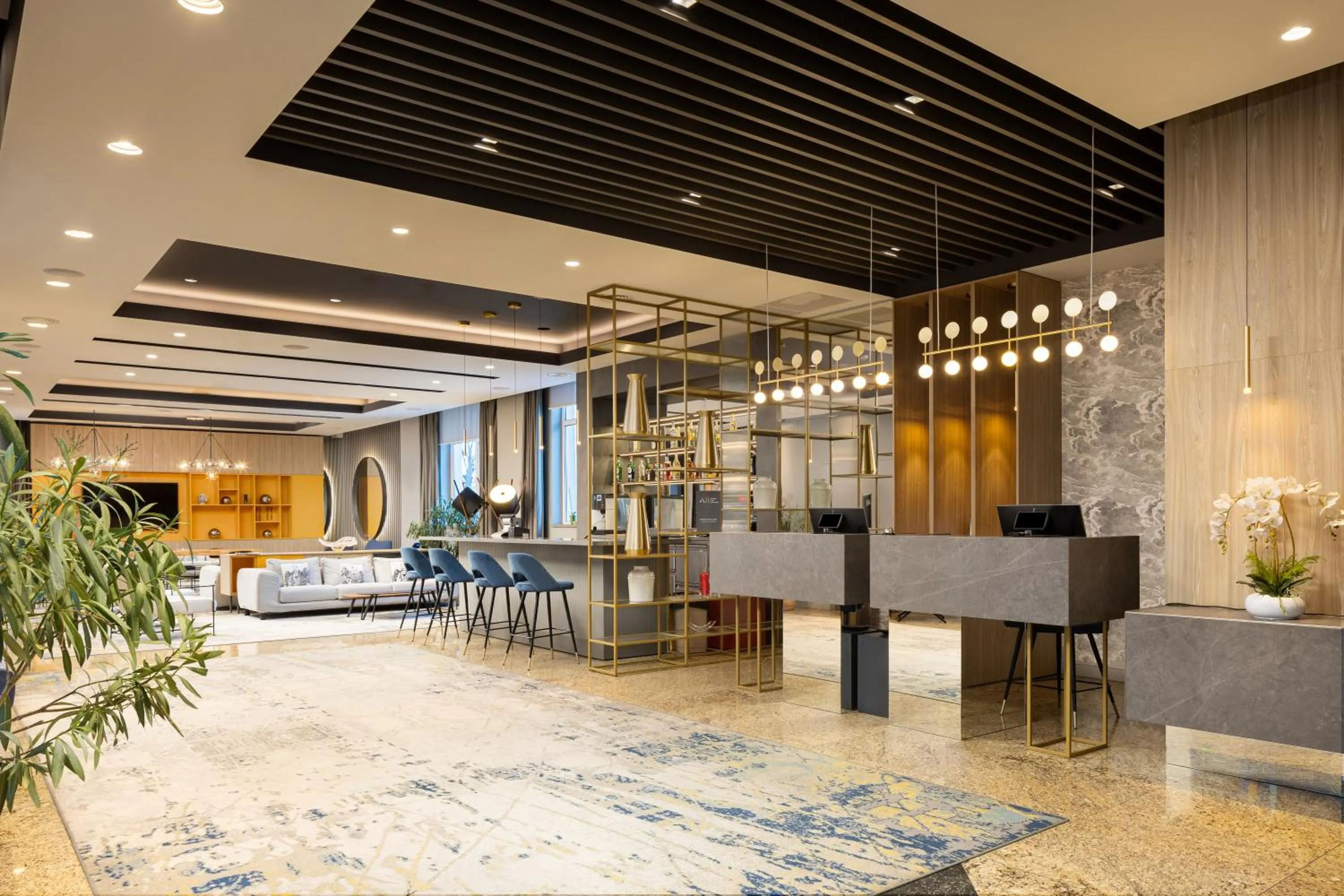 Lobby or reception in Mercure Sibiu Airport