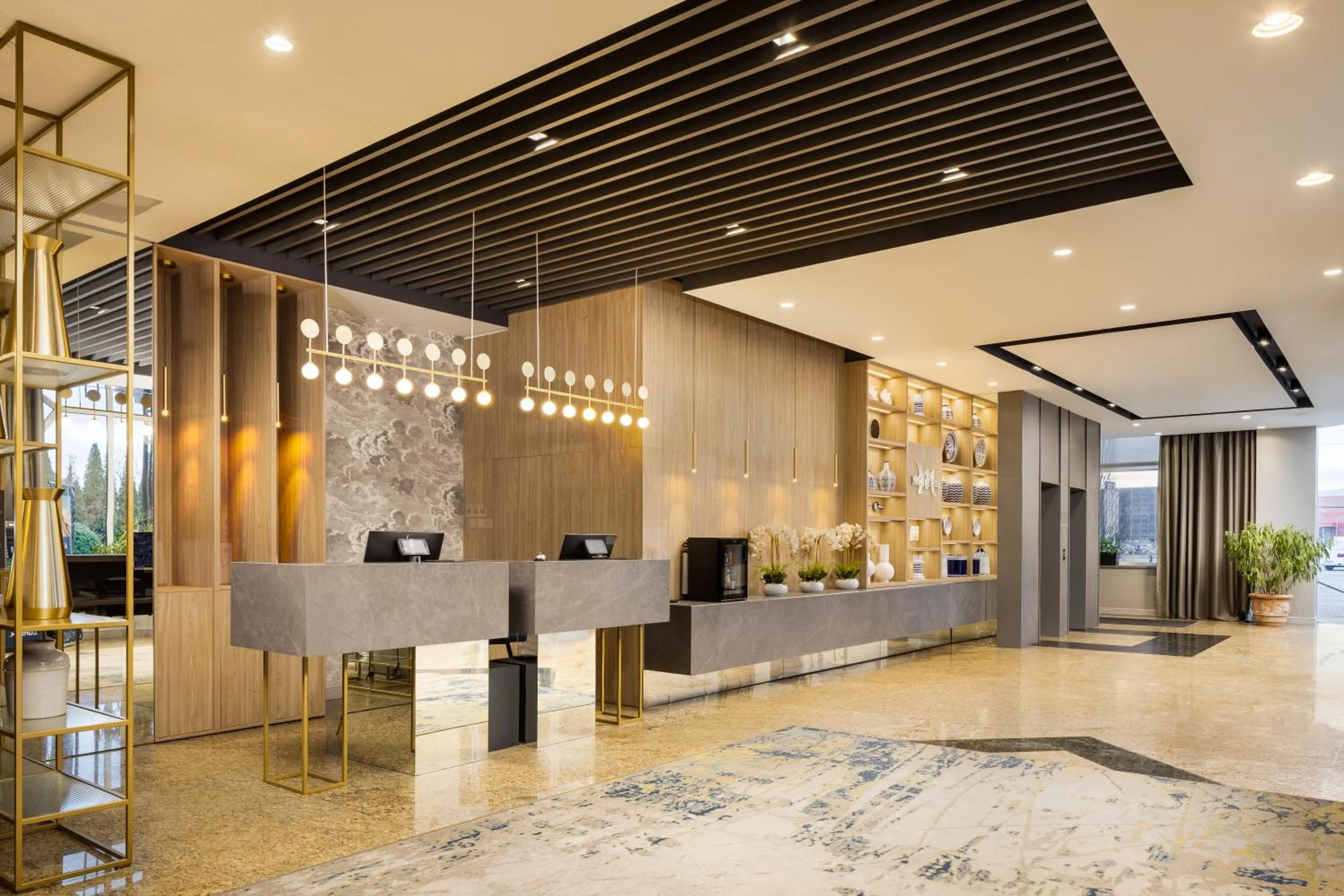 Lobby or reception in Mercure Sibiu Airport
