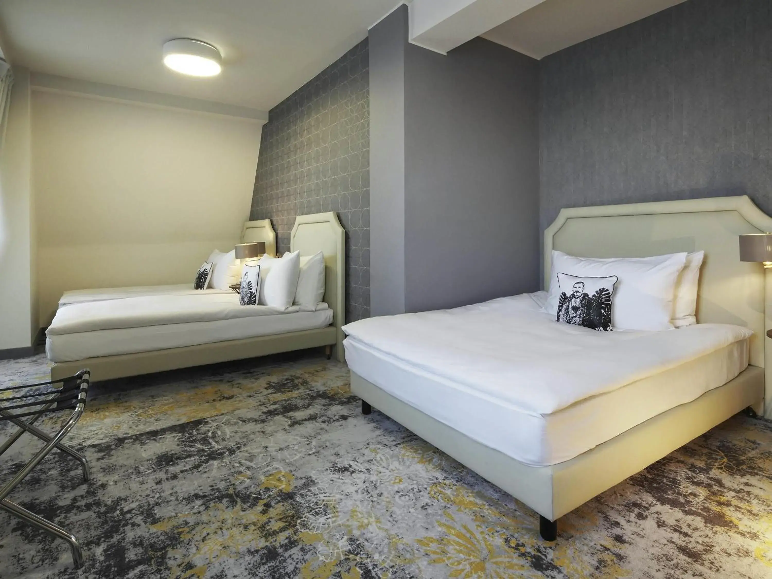 Bedroom, Bed in Mercure Sibiu Airport Bedroom, Bed in Mercure Sibiu Airport