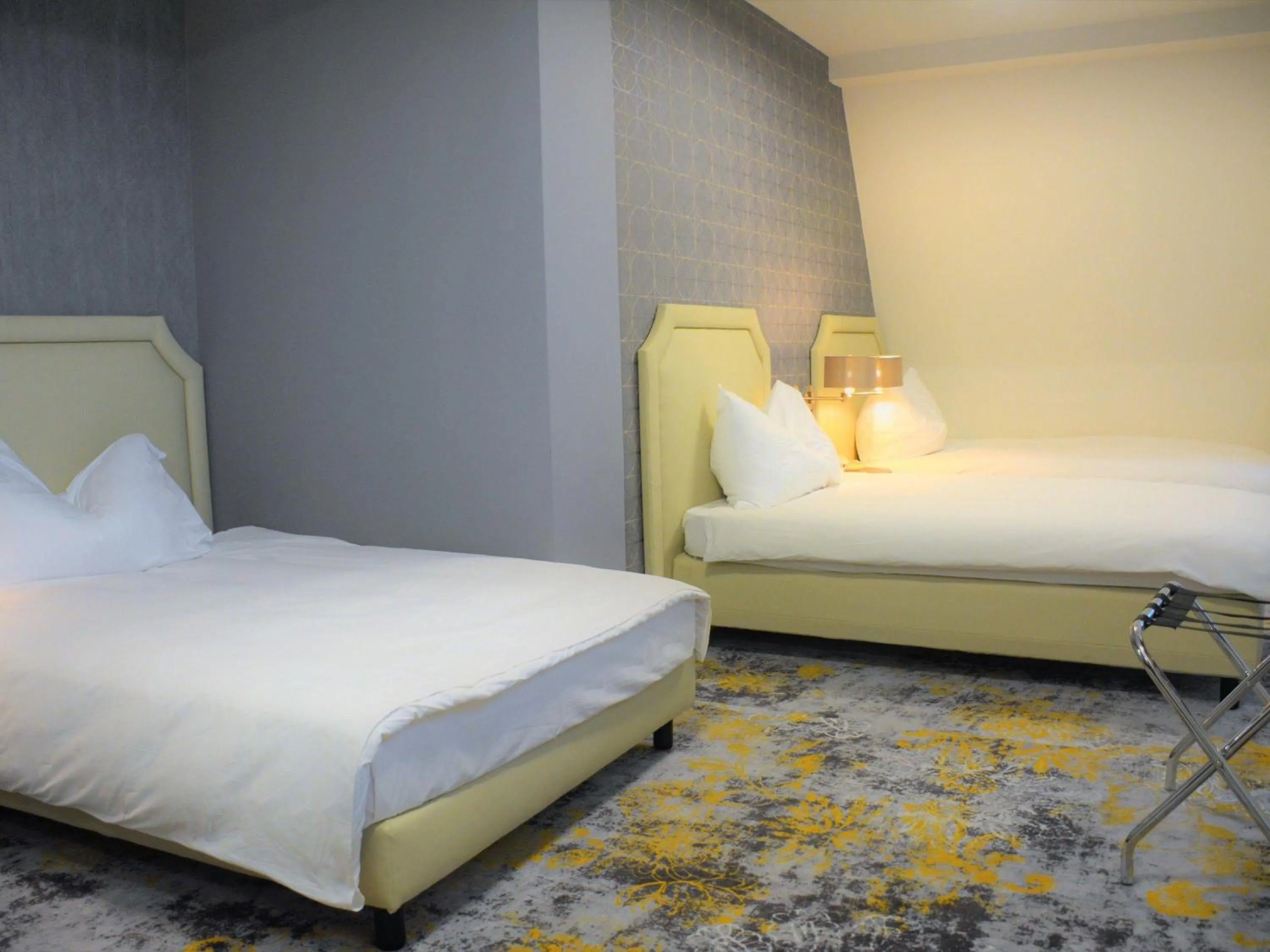 Bedroom, Bed in Mercure Sibiu Airport
