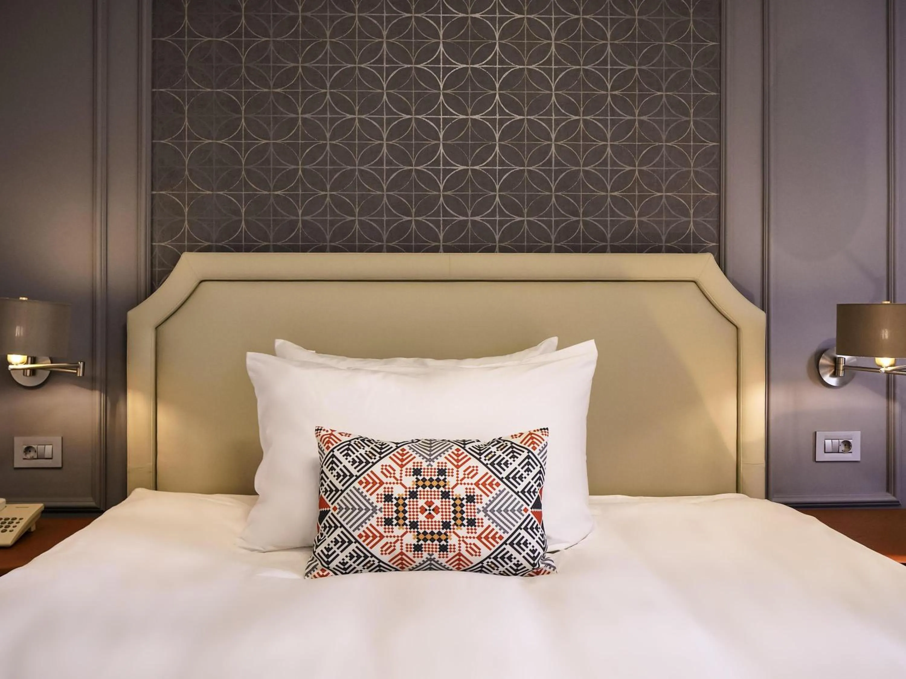 Bedroom, Bed in Mercure Sibiu Airport