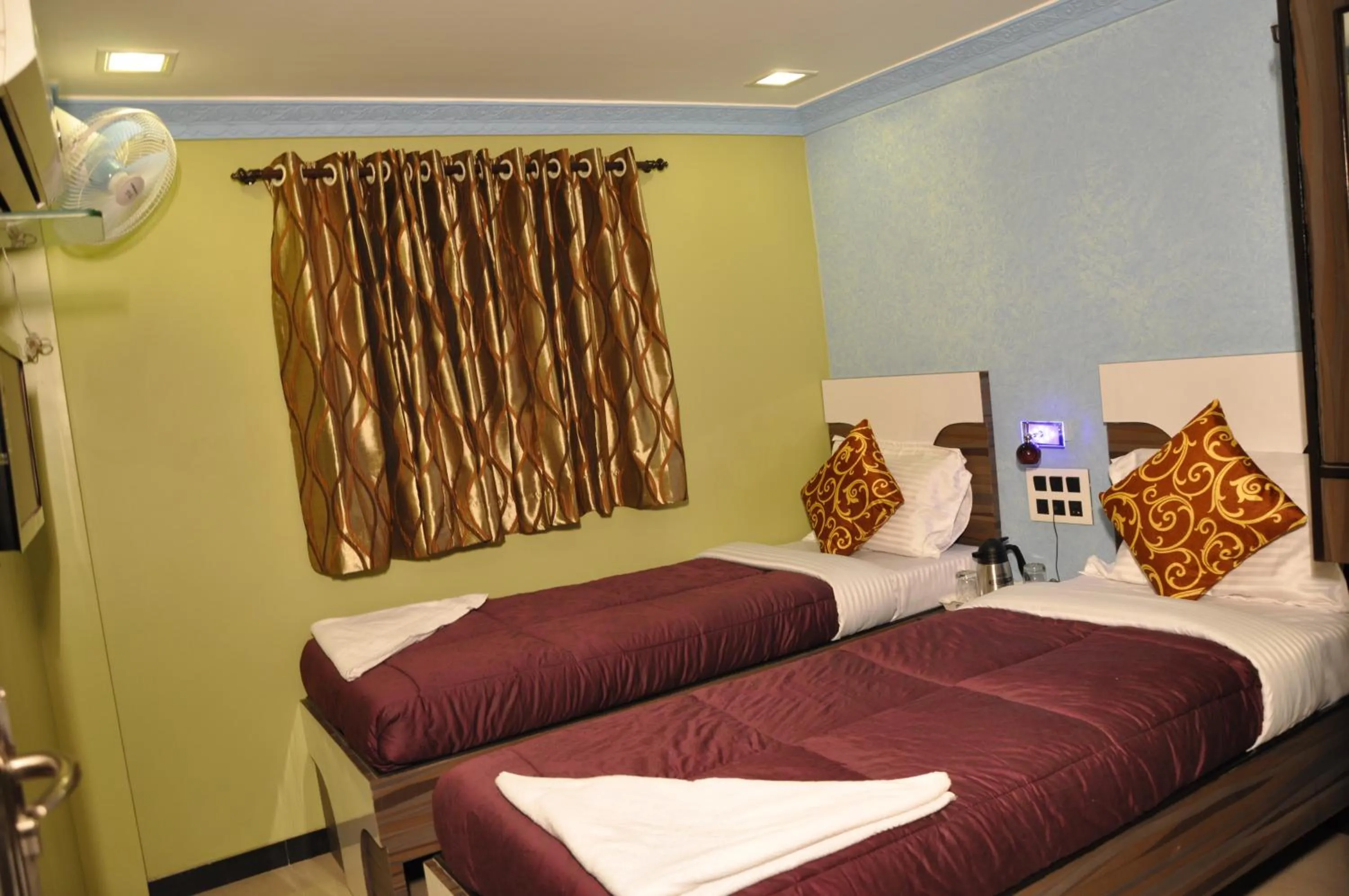 Bedroom, Bed in Hotel Planet Plaza