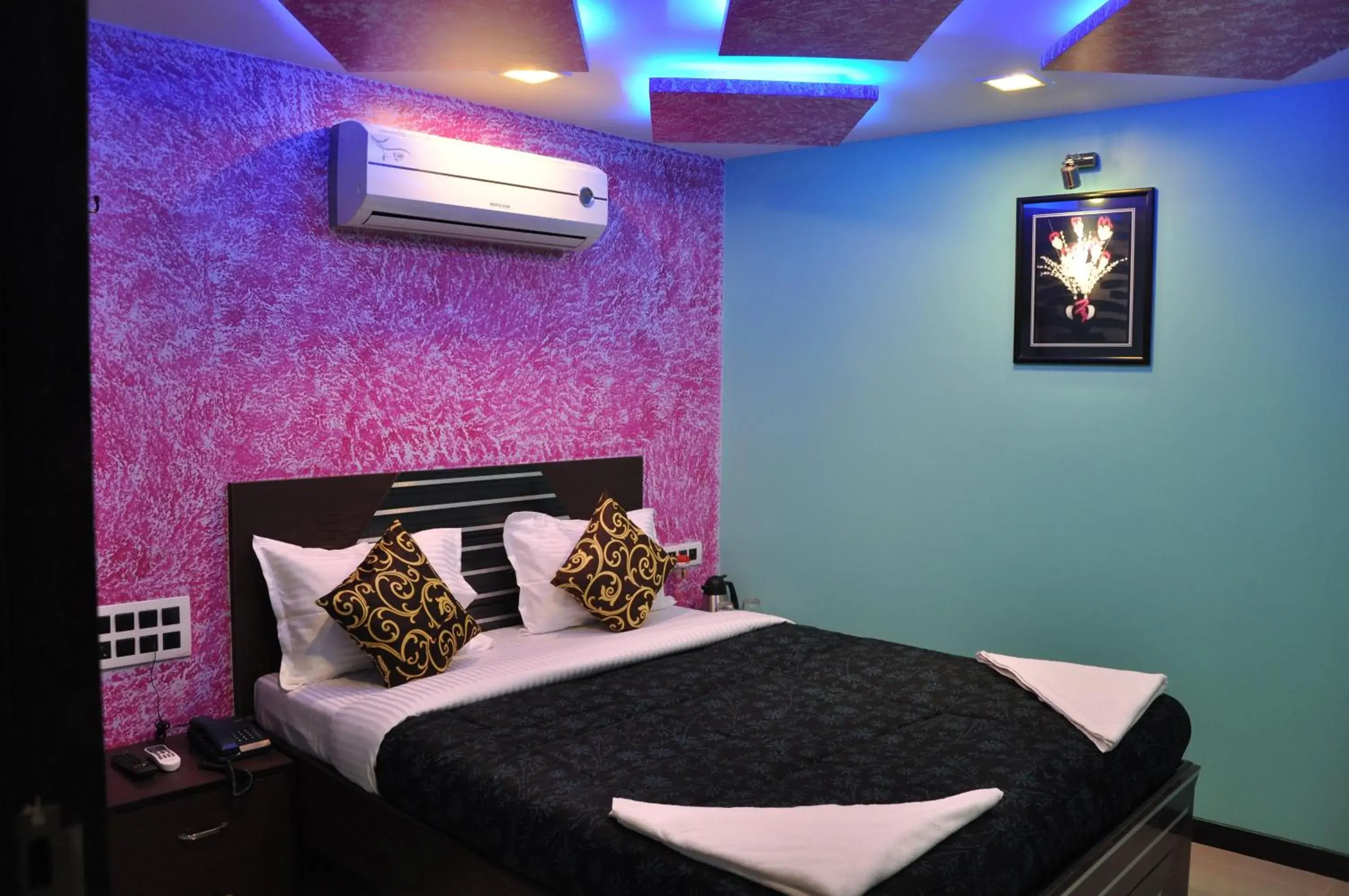 Photo of the whole room, Bed in Hotel Planet Plaza Photo of the whole room, Bed in Hotel Planet Plaza