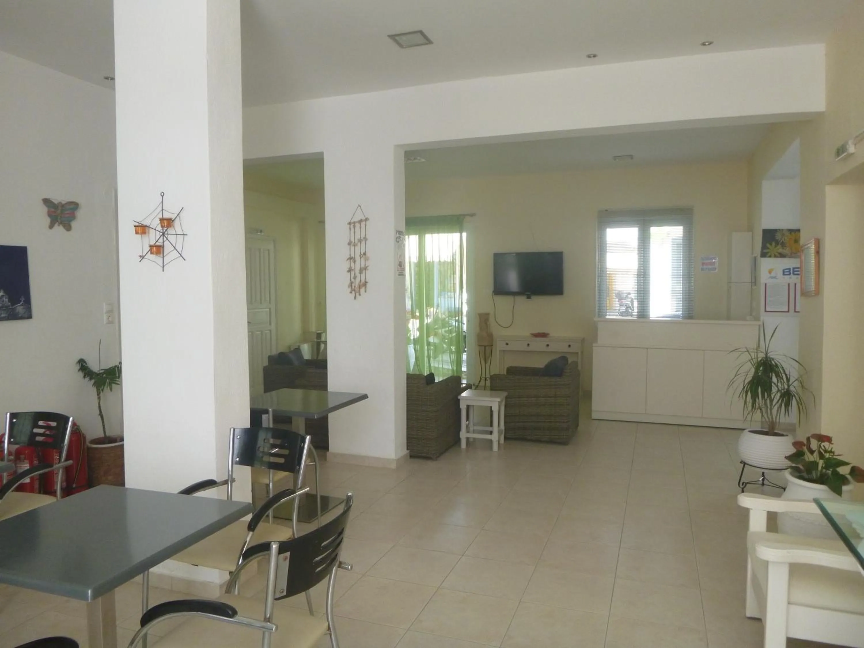 Karafelas Hotel