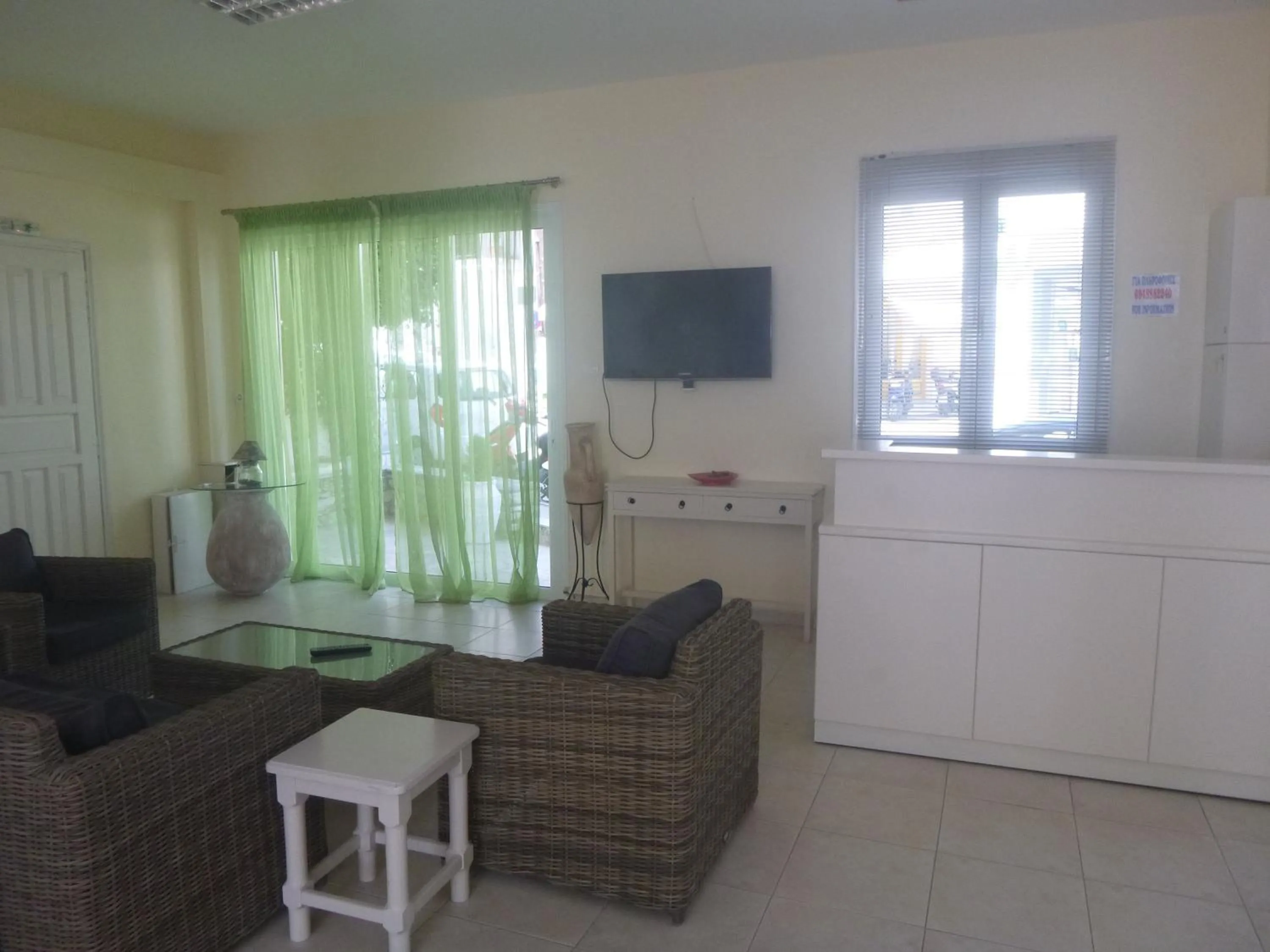 Karafelas Hotel