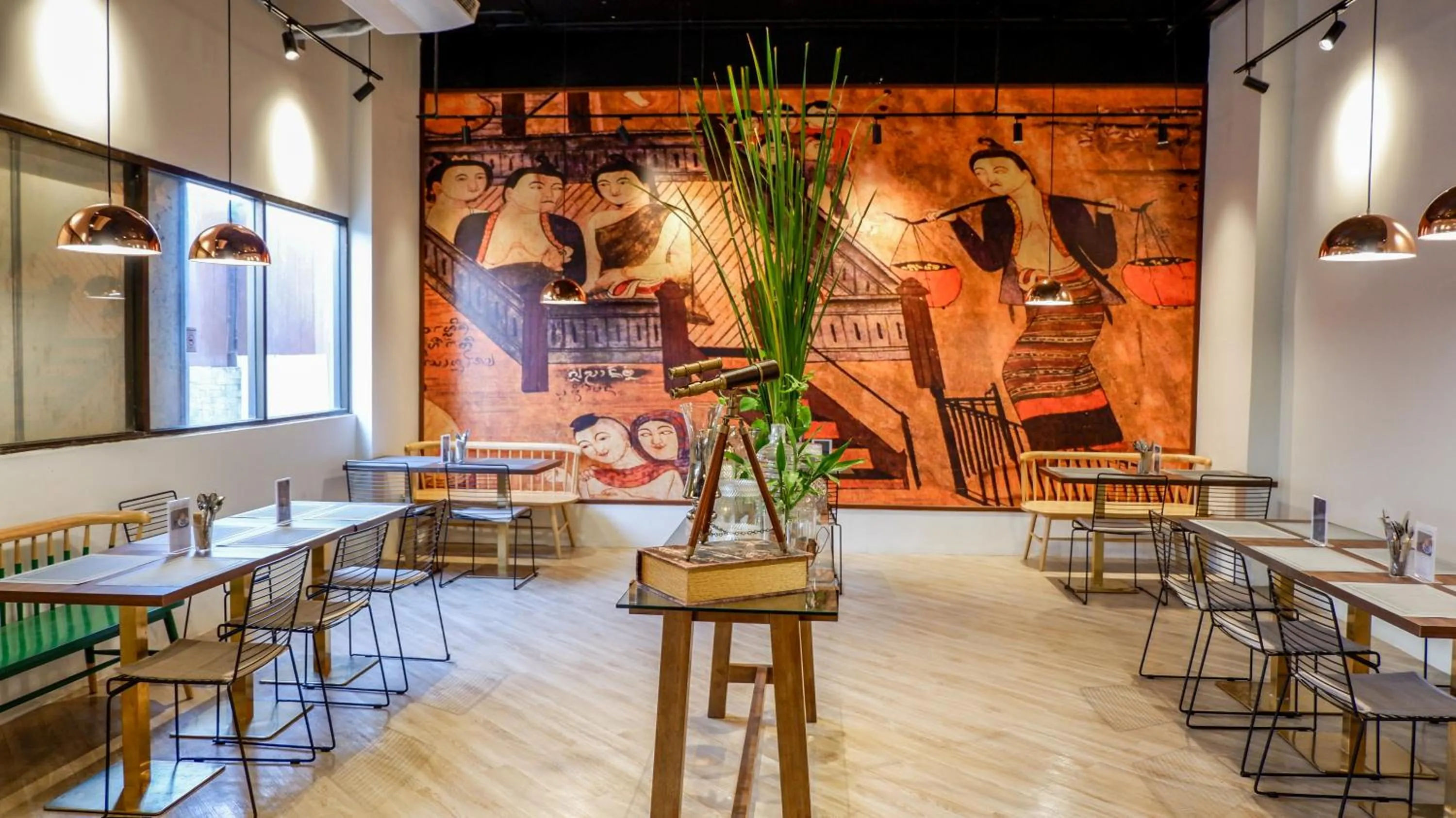 Restaurant/places to eat in SureStay By Best Western Iconic Suvarnabhumi