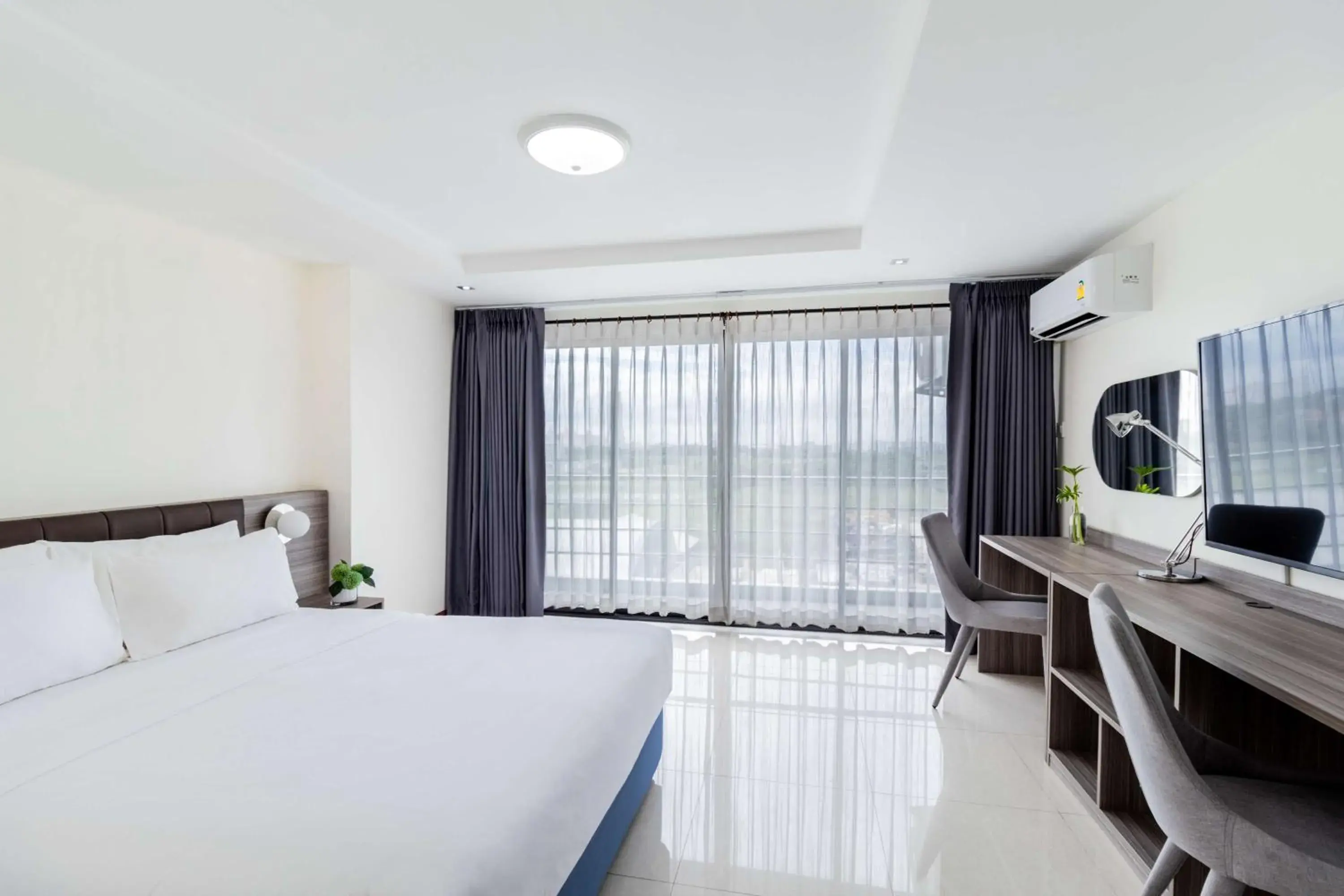 Bedroom, Bed in SureStay By Best Western Iconic Suvarnabhumi Bedroom, Bed in SureStay By Best Western Iconic Suvarnabhumi