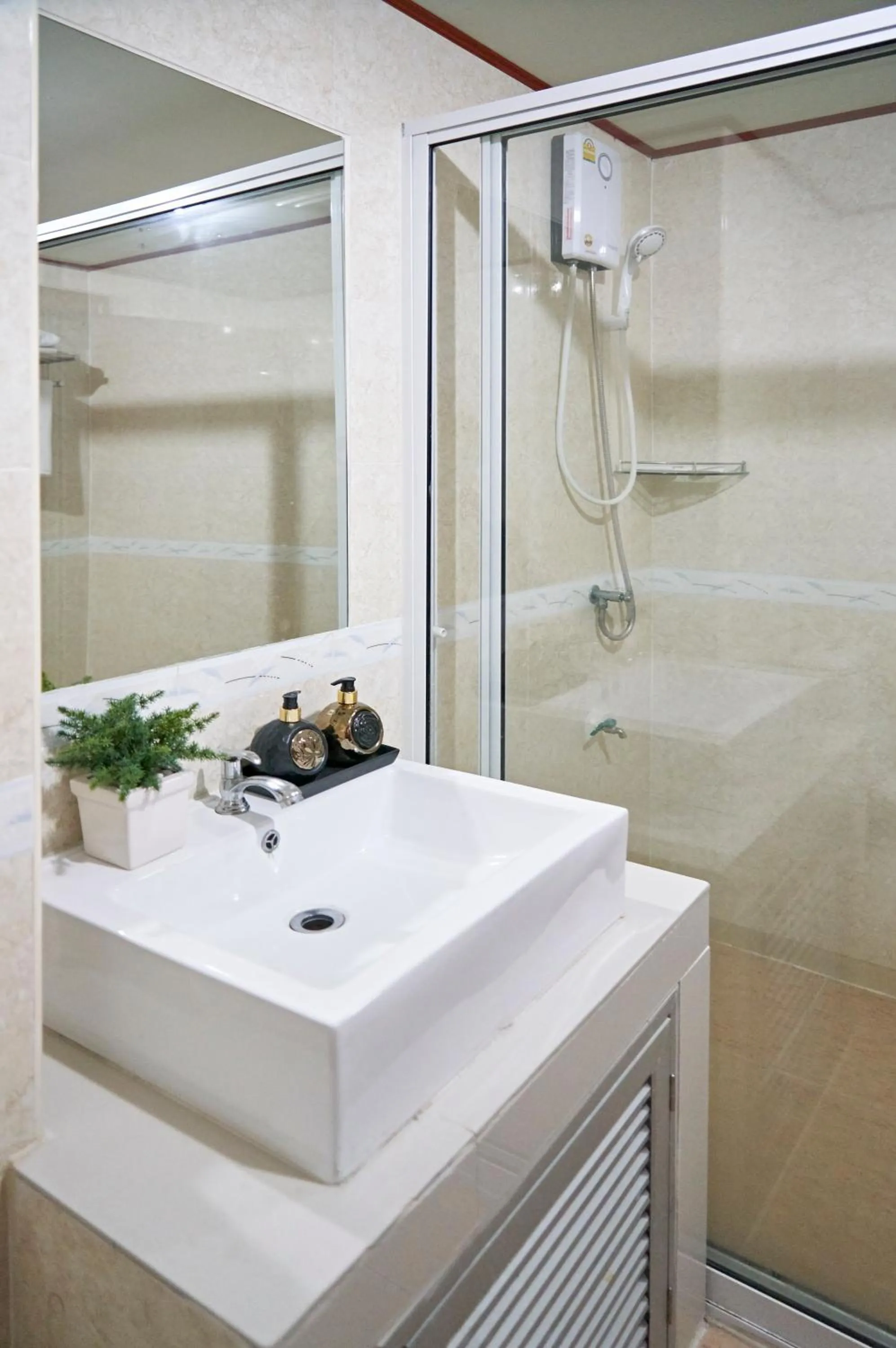 Bathroom in SureStay By Best Western Iconic Suvarnabhumi