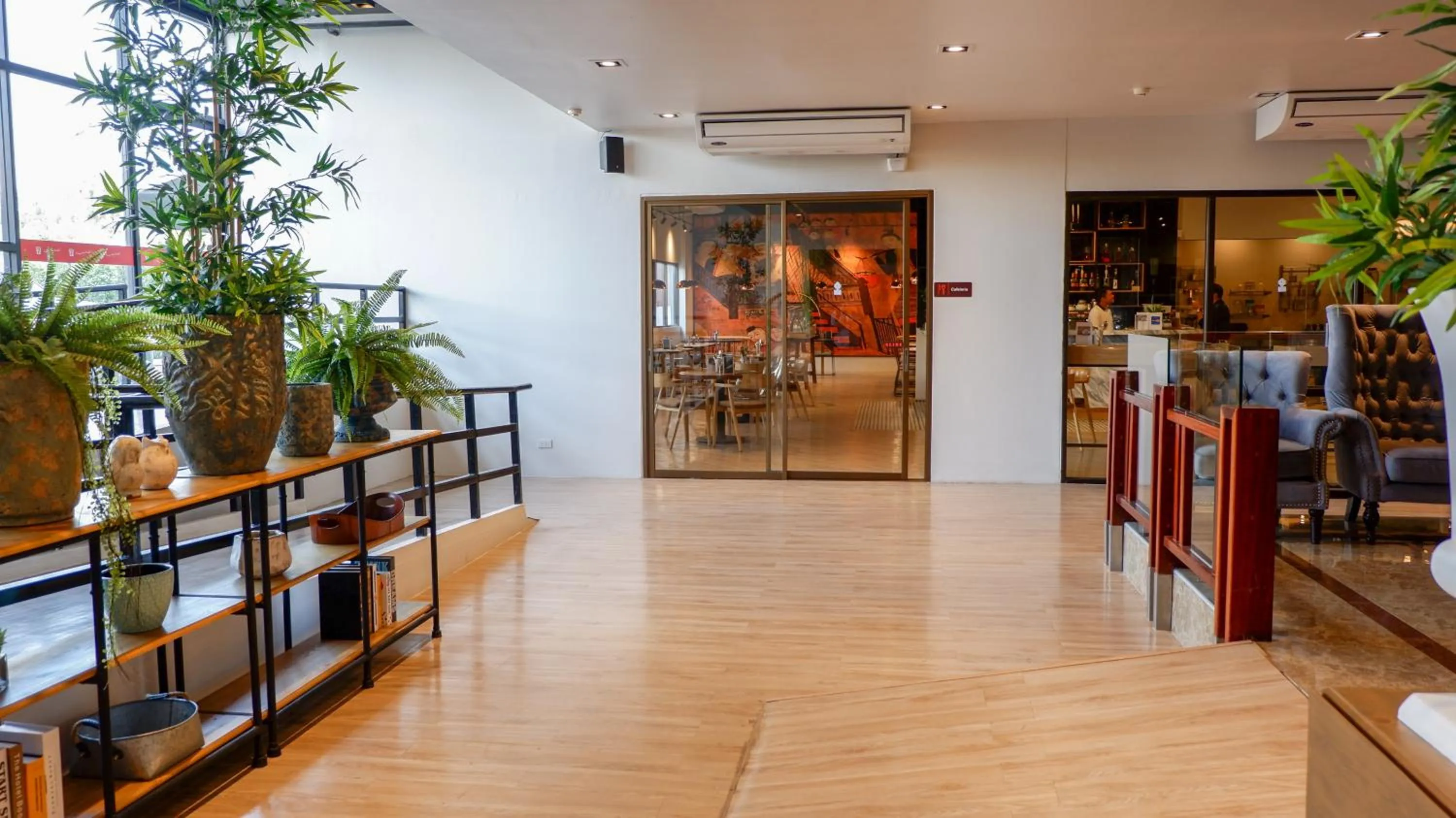 Lobby or reception in SureStay By Best Western Iconic Suvarnabhumi