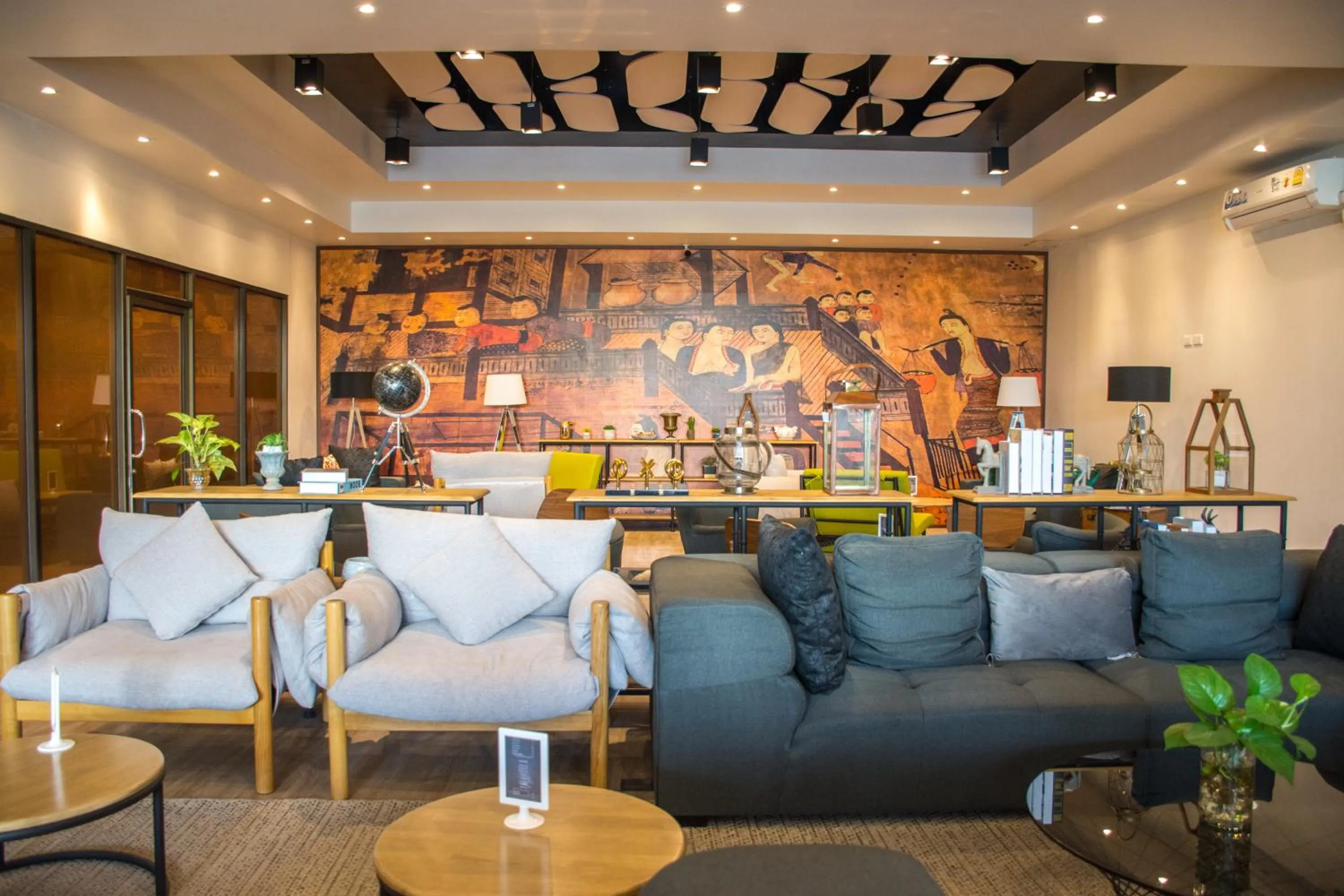 Lobby or reception in SureStay By Best Western Iconic Suvarnabhumi