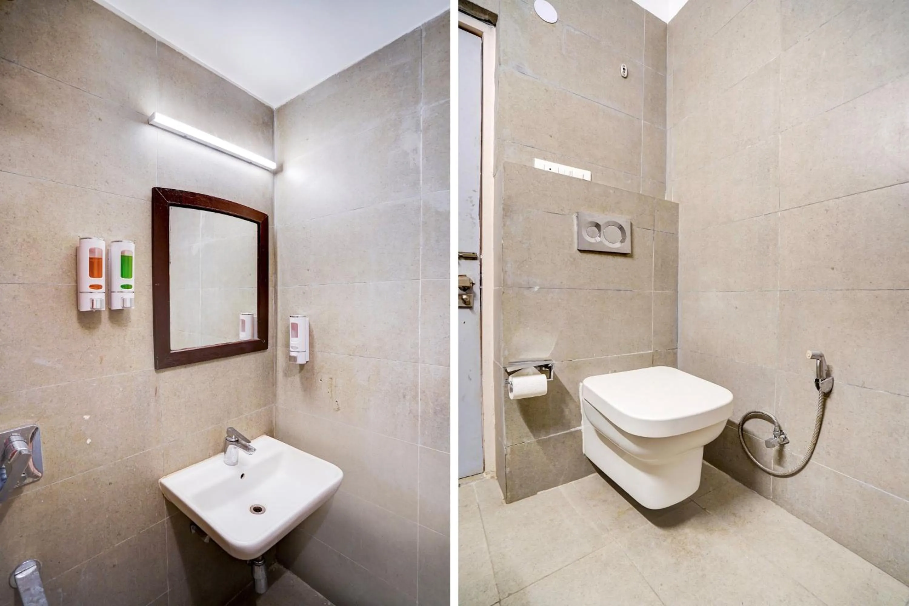 Bathroom in Townhouse Jageer Palace Near Mayapuri Chowk