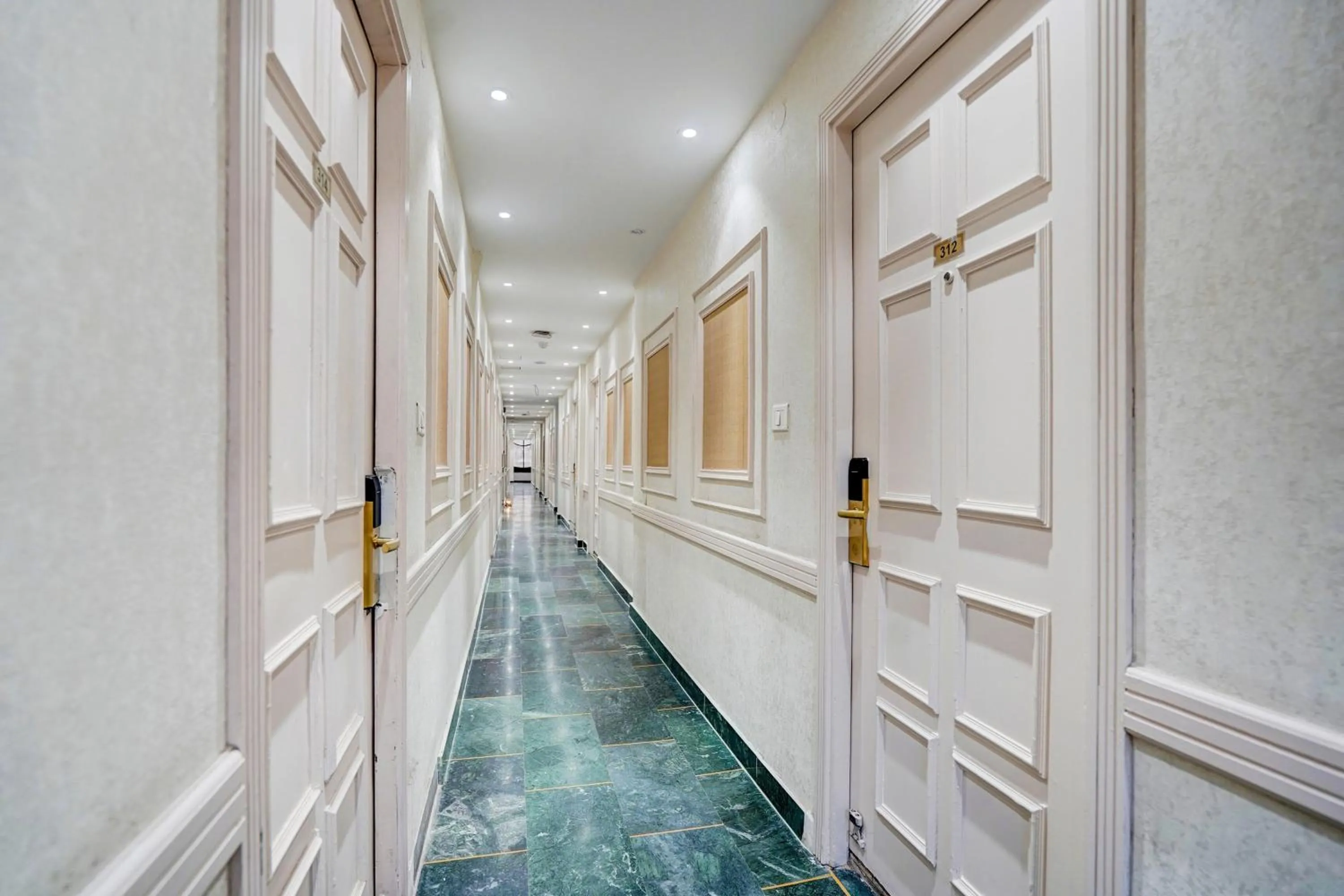 Lobby or reception in Townhouse Jageer Palace Near Mayapuri Chowk