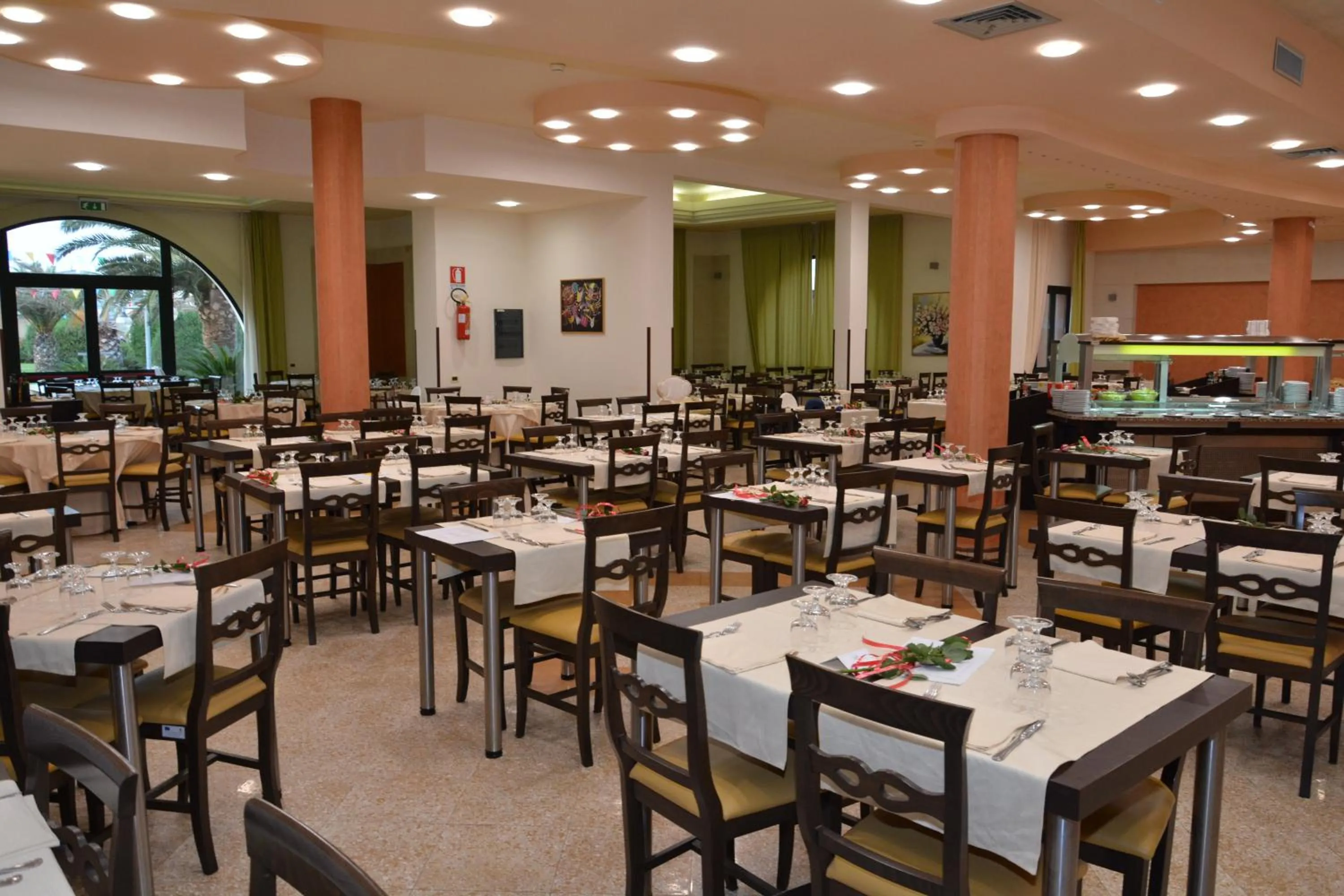 Restaurant/places to eat in Hotel Thàlas Club