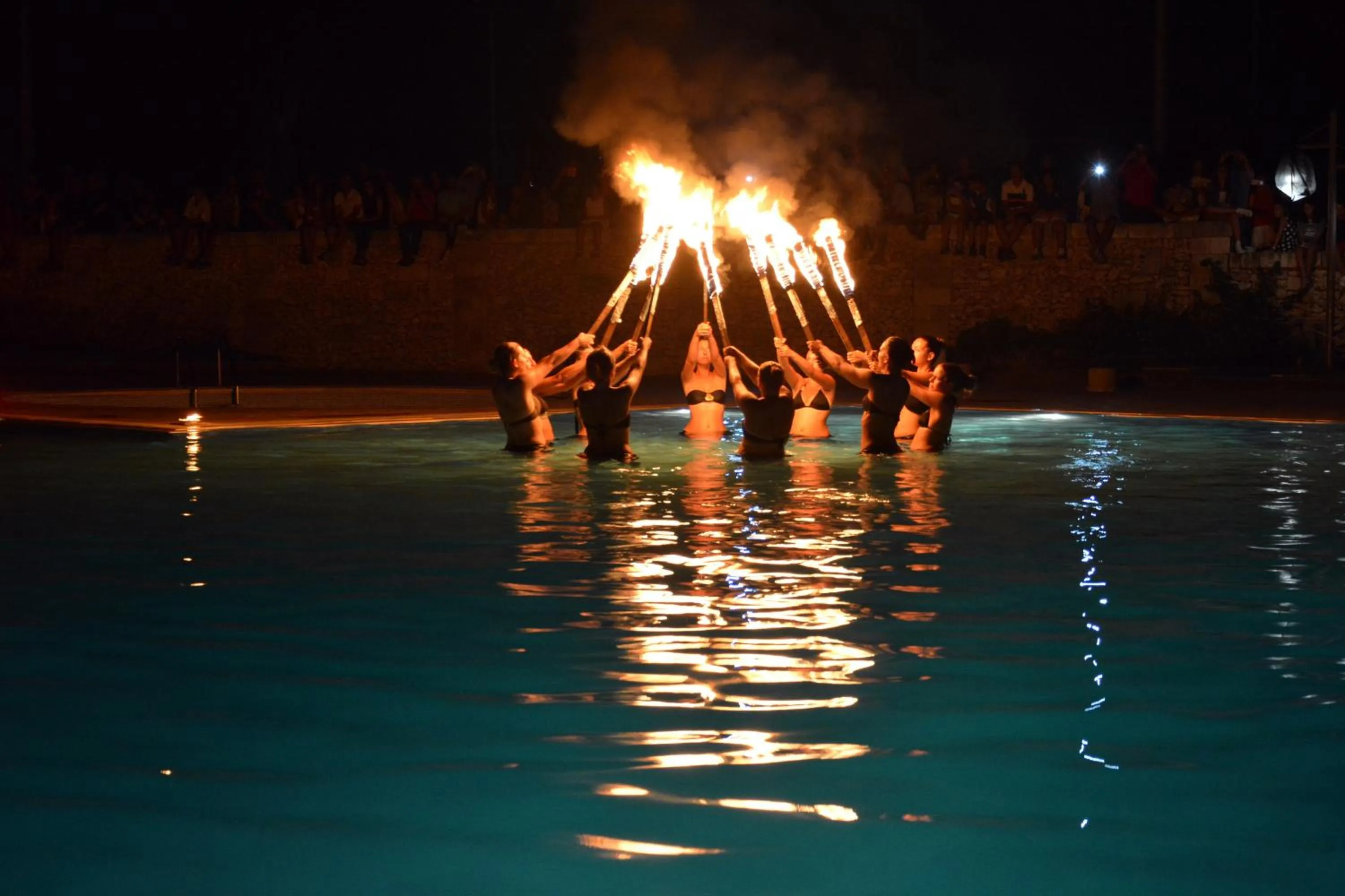 Evening entertainment in Hotel Thàlas Club